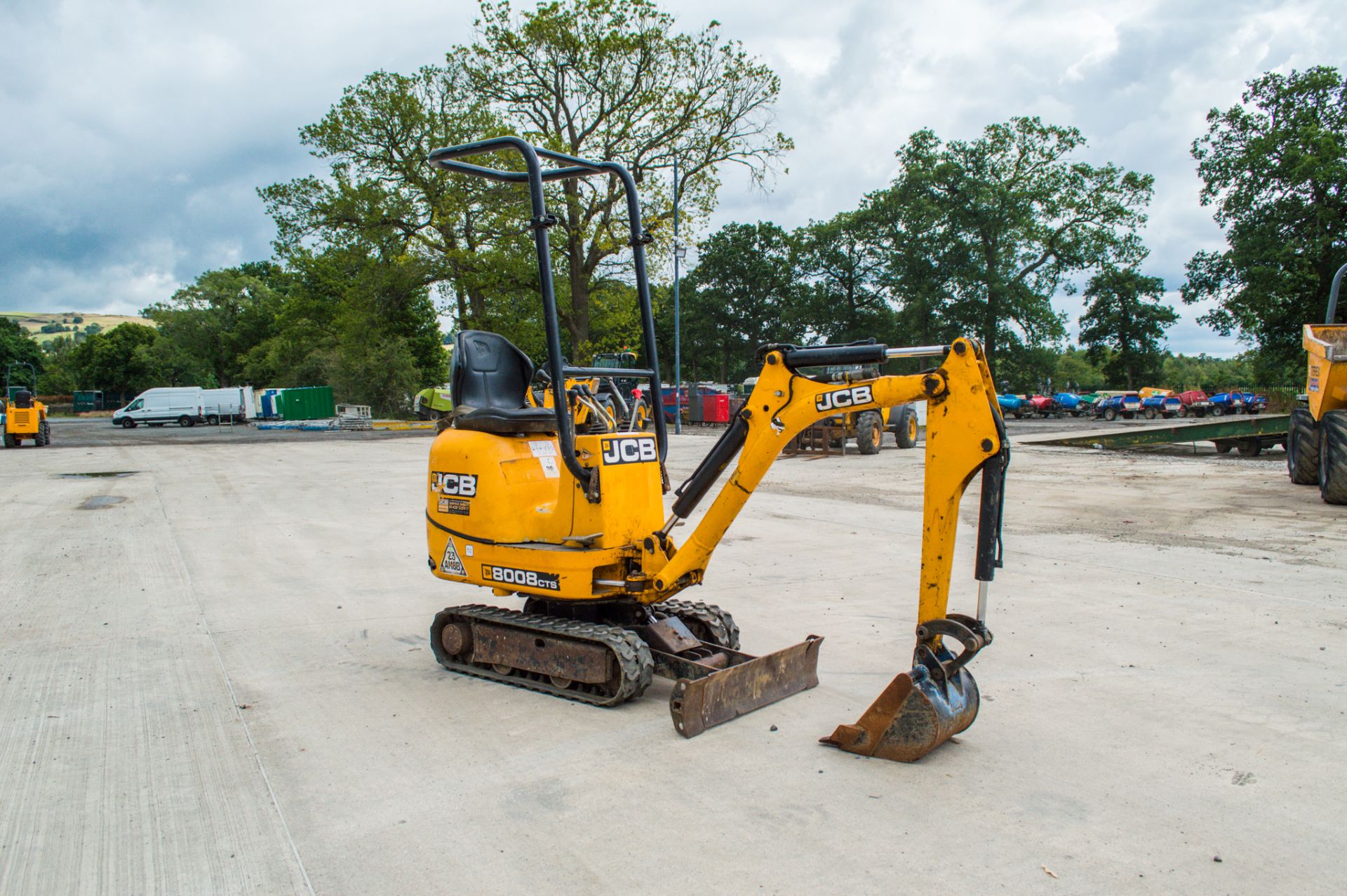 JCB 8008 CTS 0.8 tonne rubber tracked micro excavator Year: 2015 S/N: 410912 Recorded Hours: 1154 - Image 2 of 18