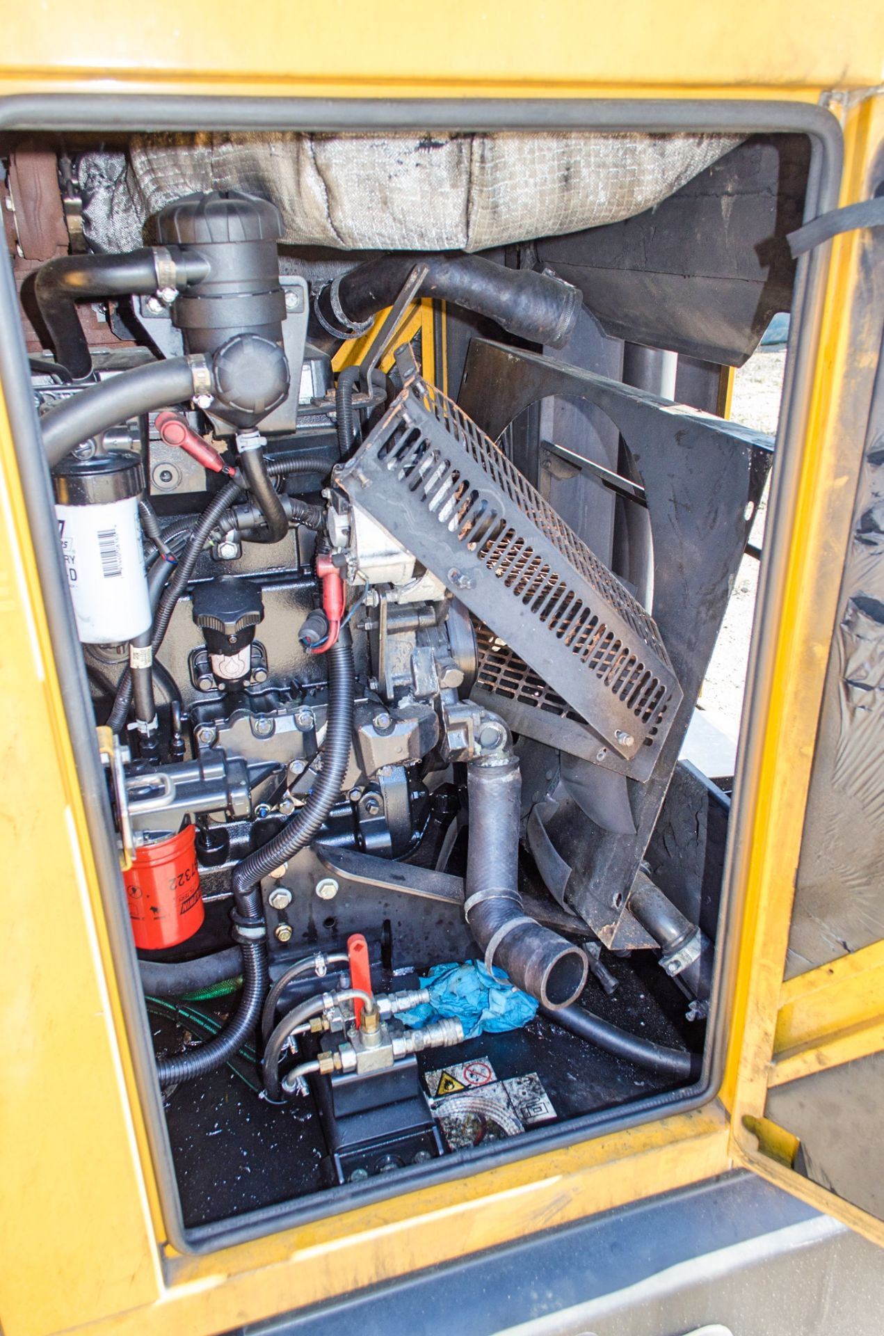 SDMO 60 kva diesel driven generator Year: 2015 S/N 3526 ** Parts missing ** H5104567 Weight: 2040 - Image 12 of 13