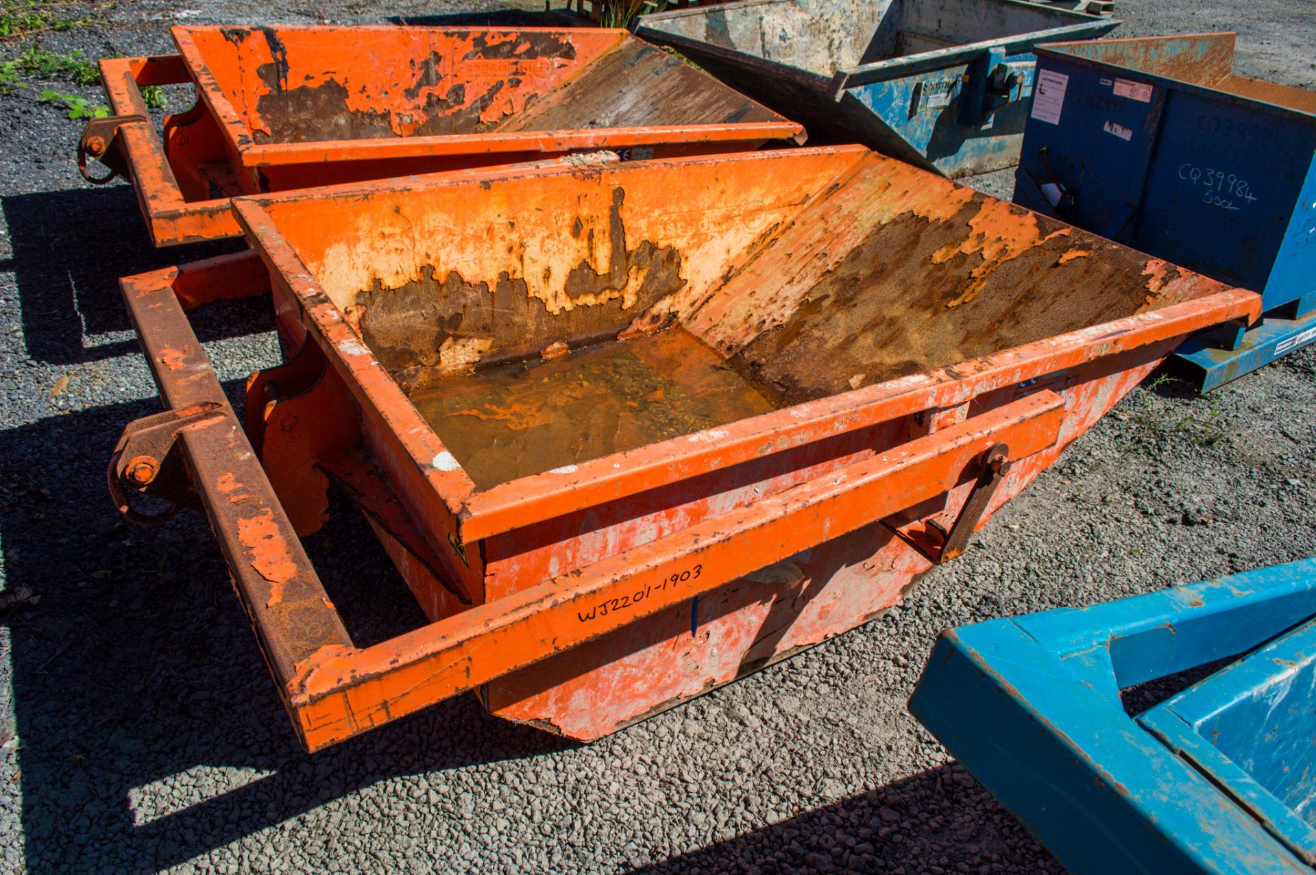 Eichinger 1000 litre crane/boat skip WJ2201-1903 - Image 2 of 2