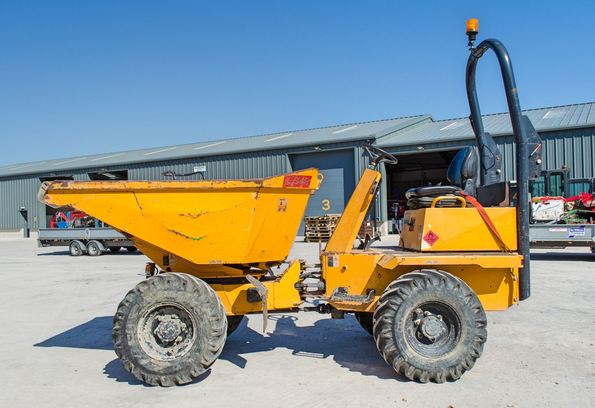 Thwaites 3 tonne swivel skip dumper Year: 2014 S/N: 8503 Recorded hours: A635248 - Image 8 of 21