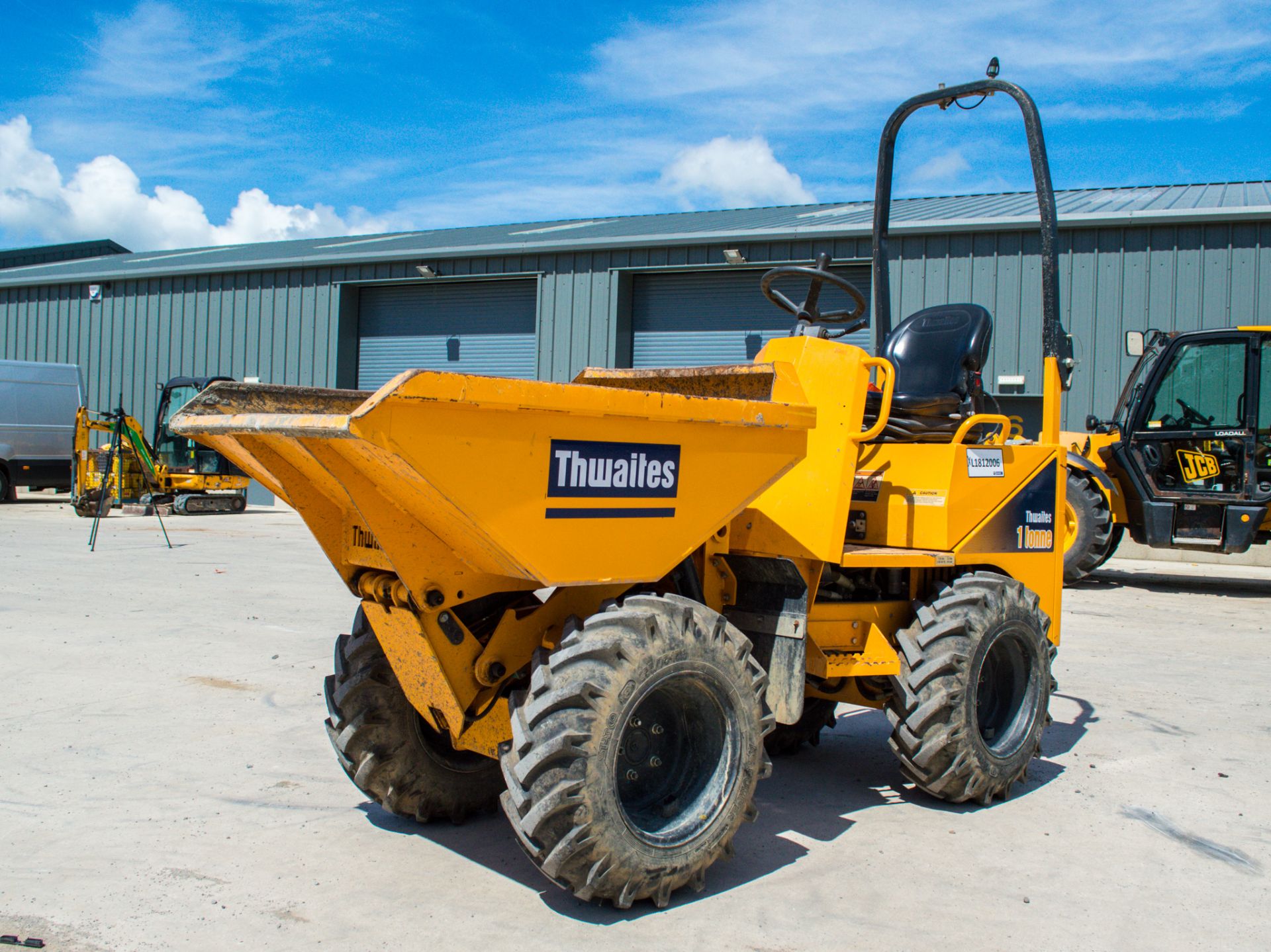 Thwaites 1 tonne hi tip dumper Year: 2018 S/N: E5657 Recorded hours: 422 XL1812006