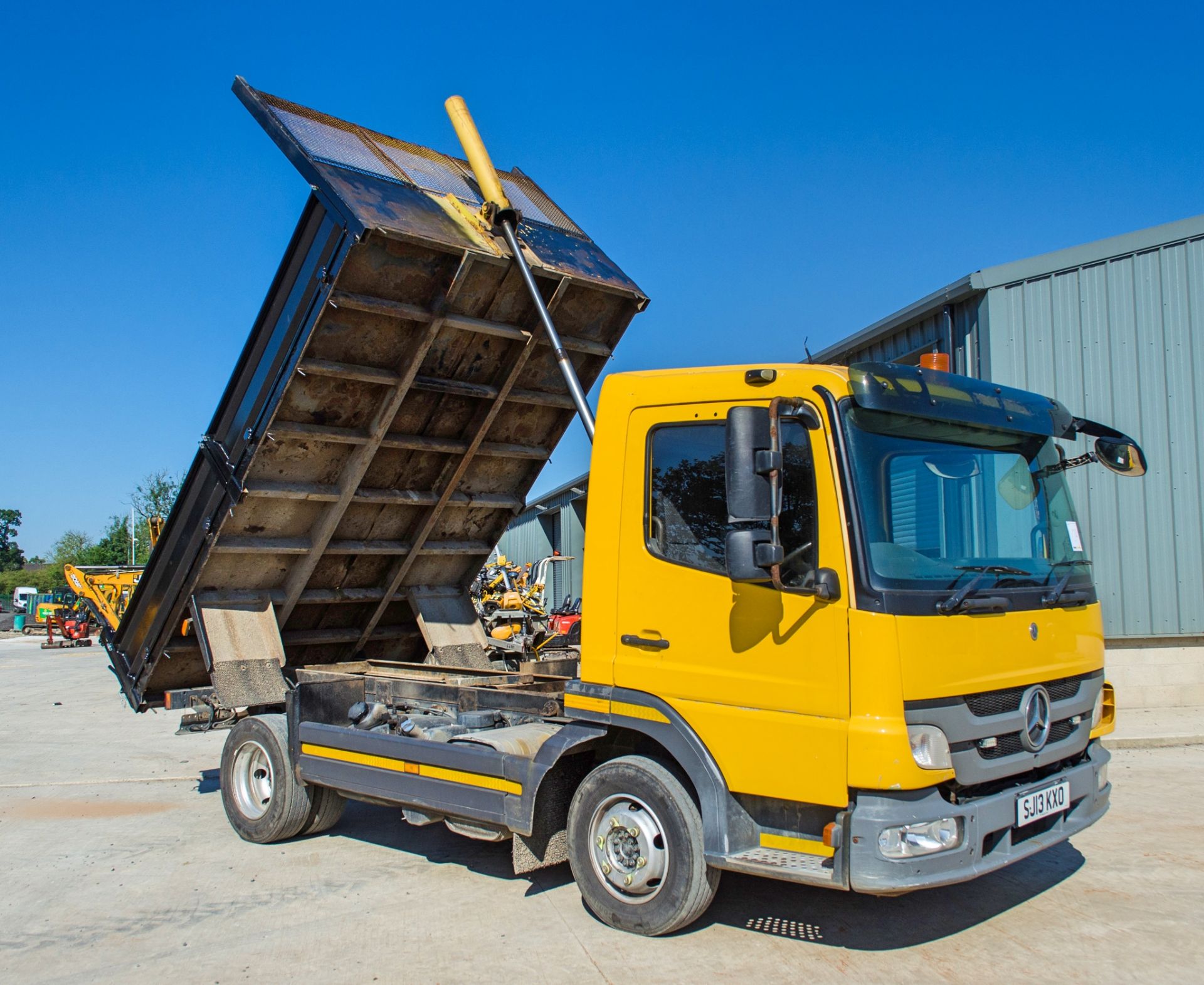 Mercedes Benz Atego 7.5 tonne 4x2 tipper lorry Reg no: SJ13 KXO Date of registration: Recorded - Image 17 of 28