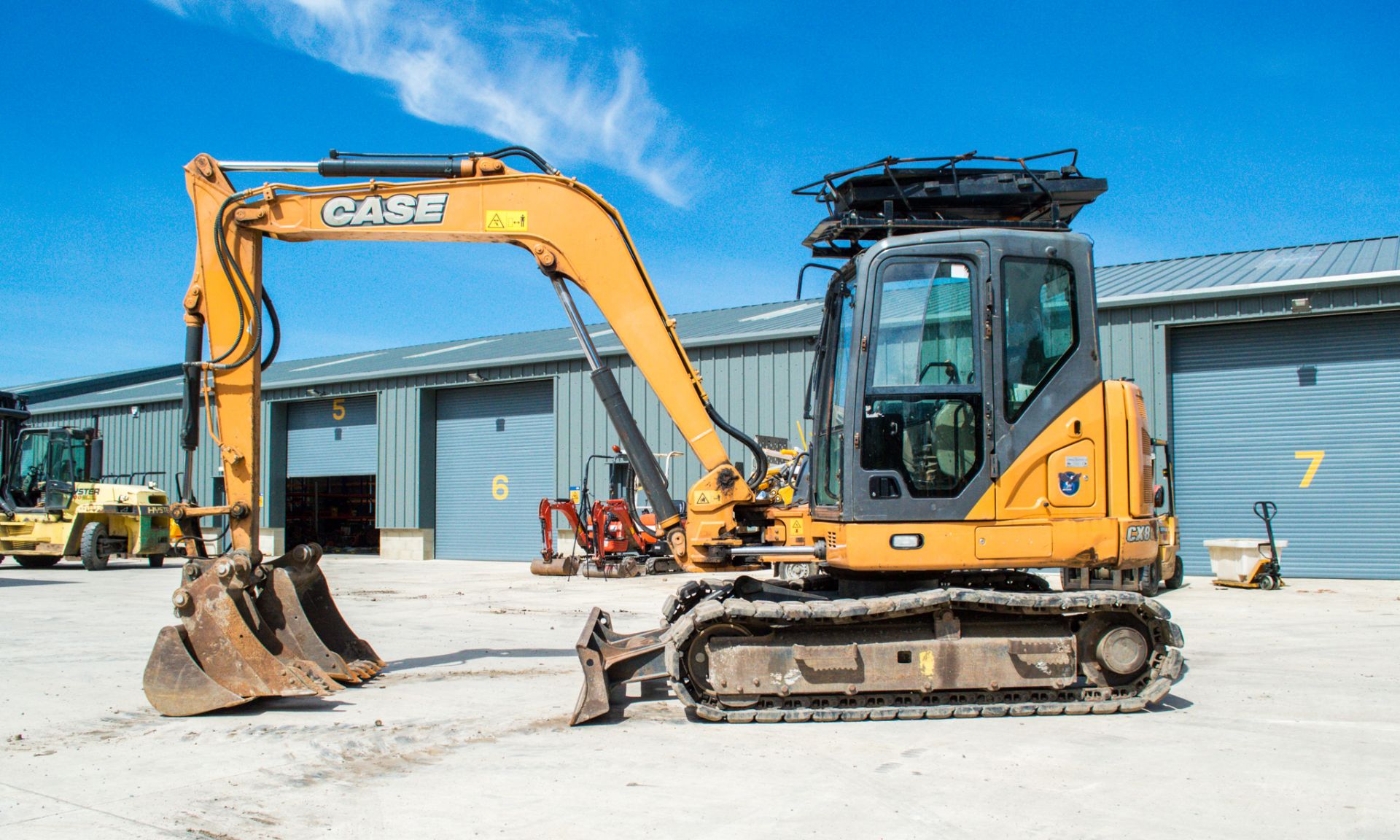Case CX80C 9 tonne rubber pads reduced tail swing excavator Year: 2015 S/N: 1352 Recorded hours: - Image 7 of 23