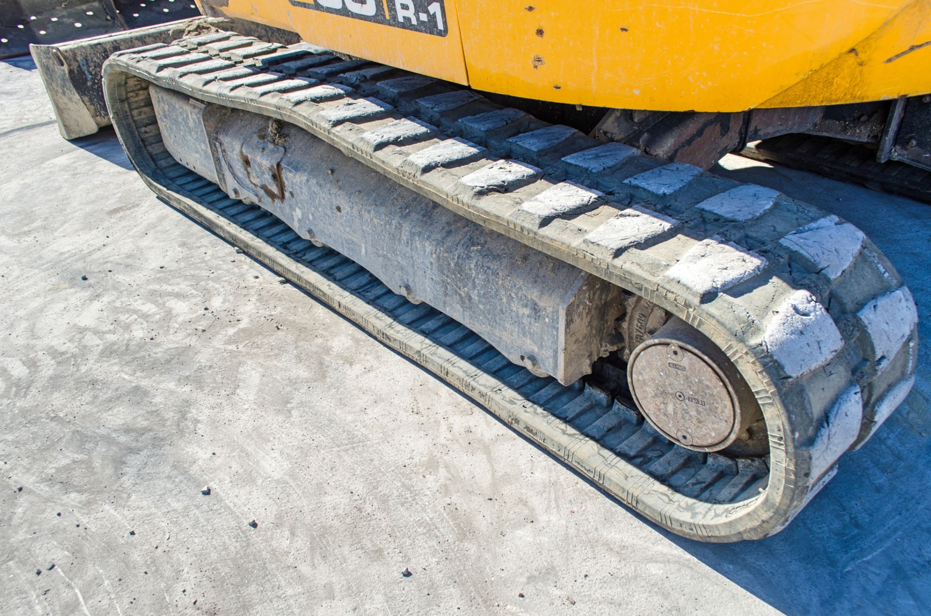 JCB 65R-1 6.5 tonne rubber tracked excavator Year: 2015 S/N: 1914098 Recorded hours: 817 Blade, - Image 10 of 22