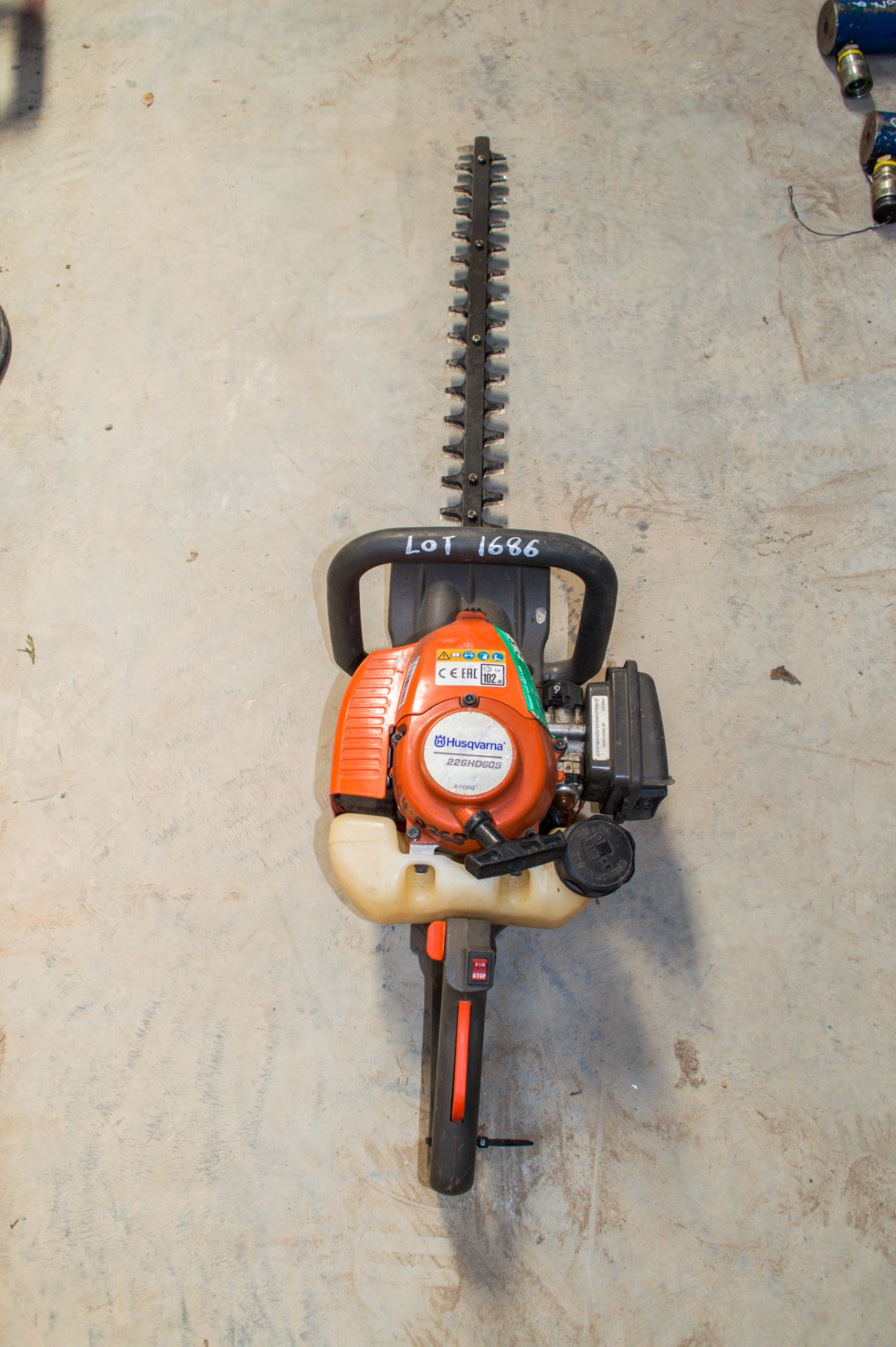 Husqvarna 226HD60S petrol driven hedge cutter 18040268