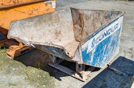 Fork lift tipping skip A956174