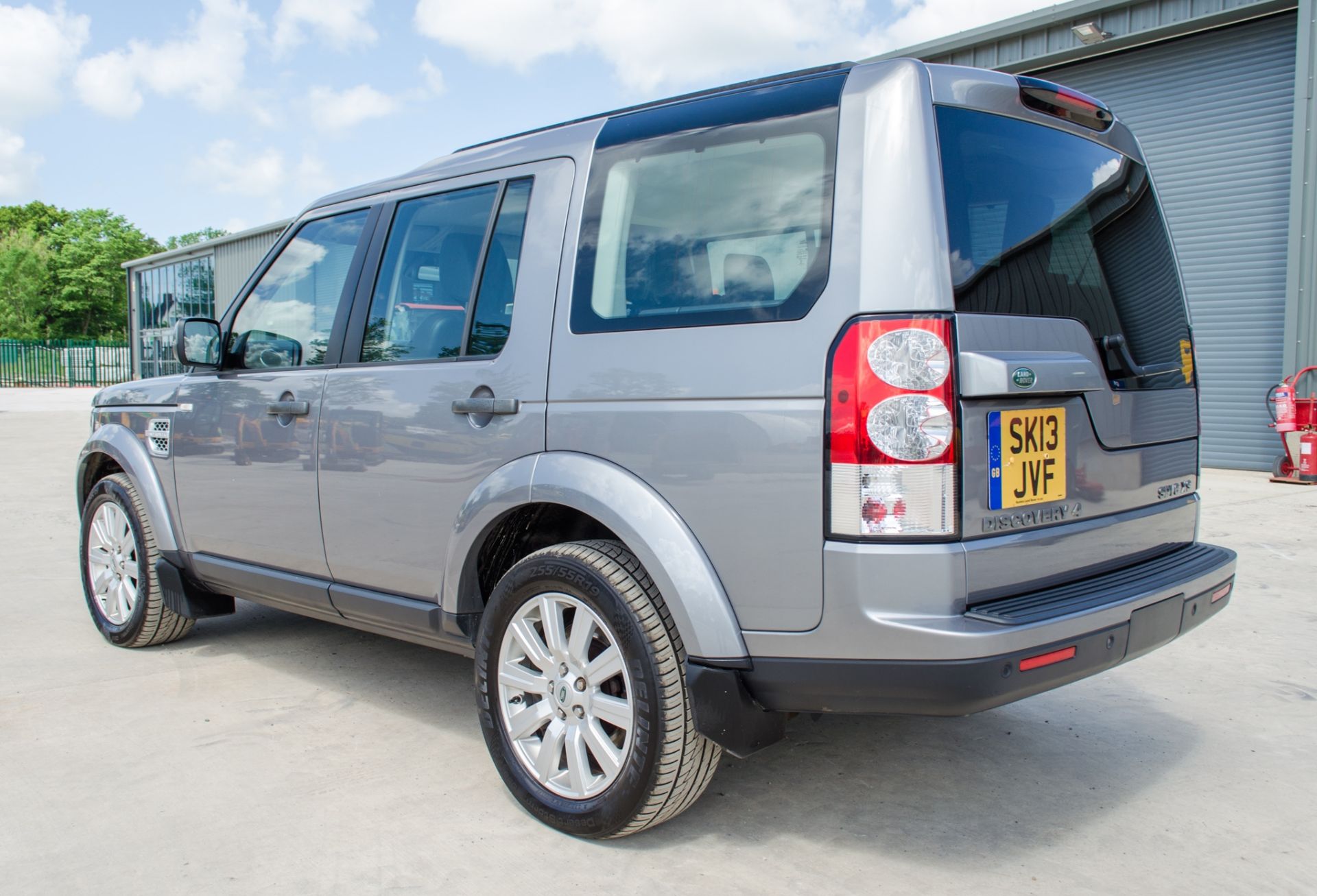 Land Rover Discovery 4 3.0 SDV6 255 XS 5 door SUV Registration Number: SK13 JVF Date of - Image 4 of 32