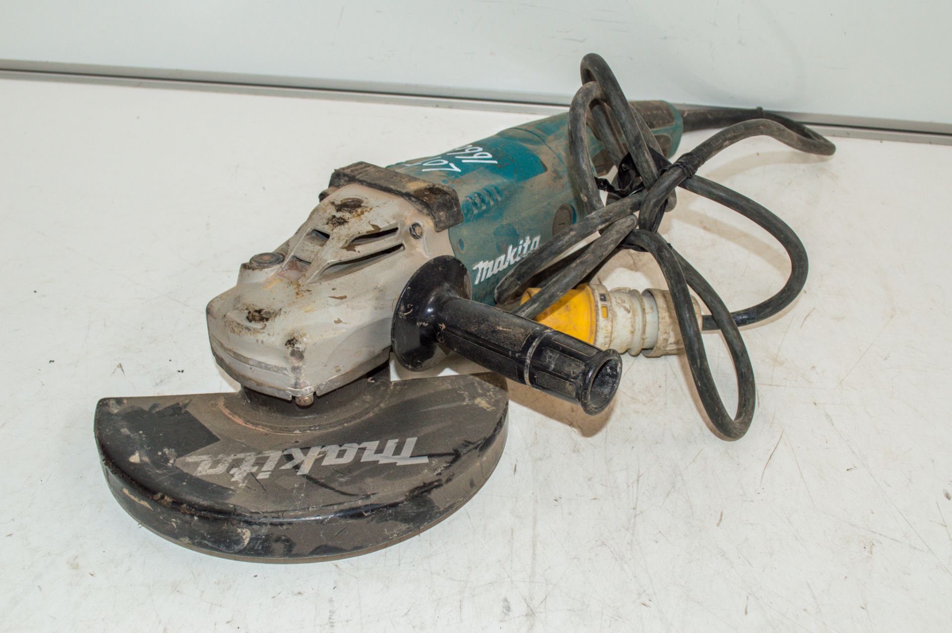 Makita GA9020 110v 230mm angle grinder A1138297