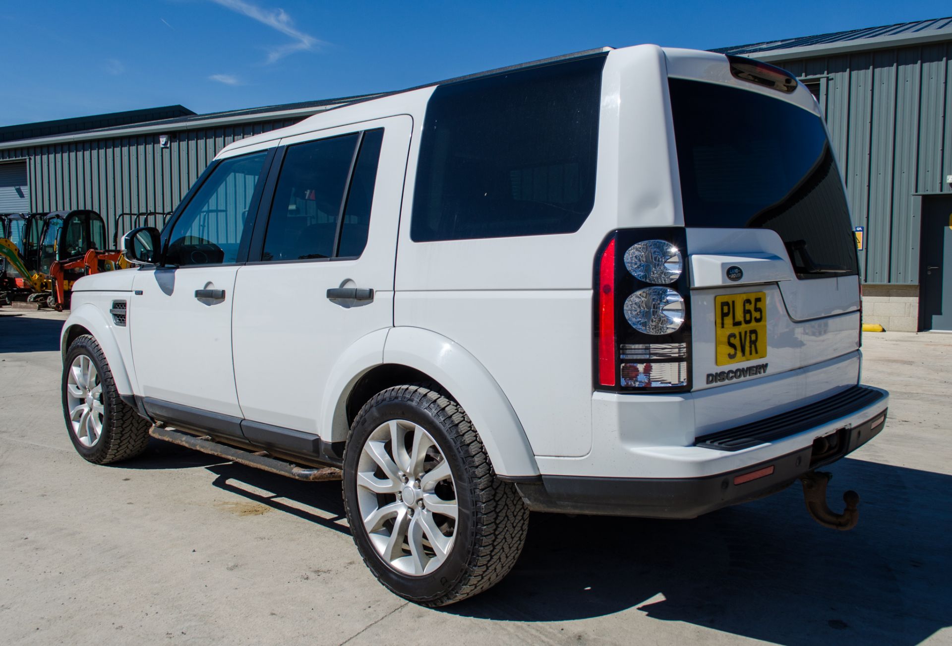 Land Rover Discovery 4 3.0 SE SDV6 Commercial 4x4 utility vehicle Reg No: PL65 SVR Date of - Image 3 of 32