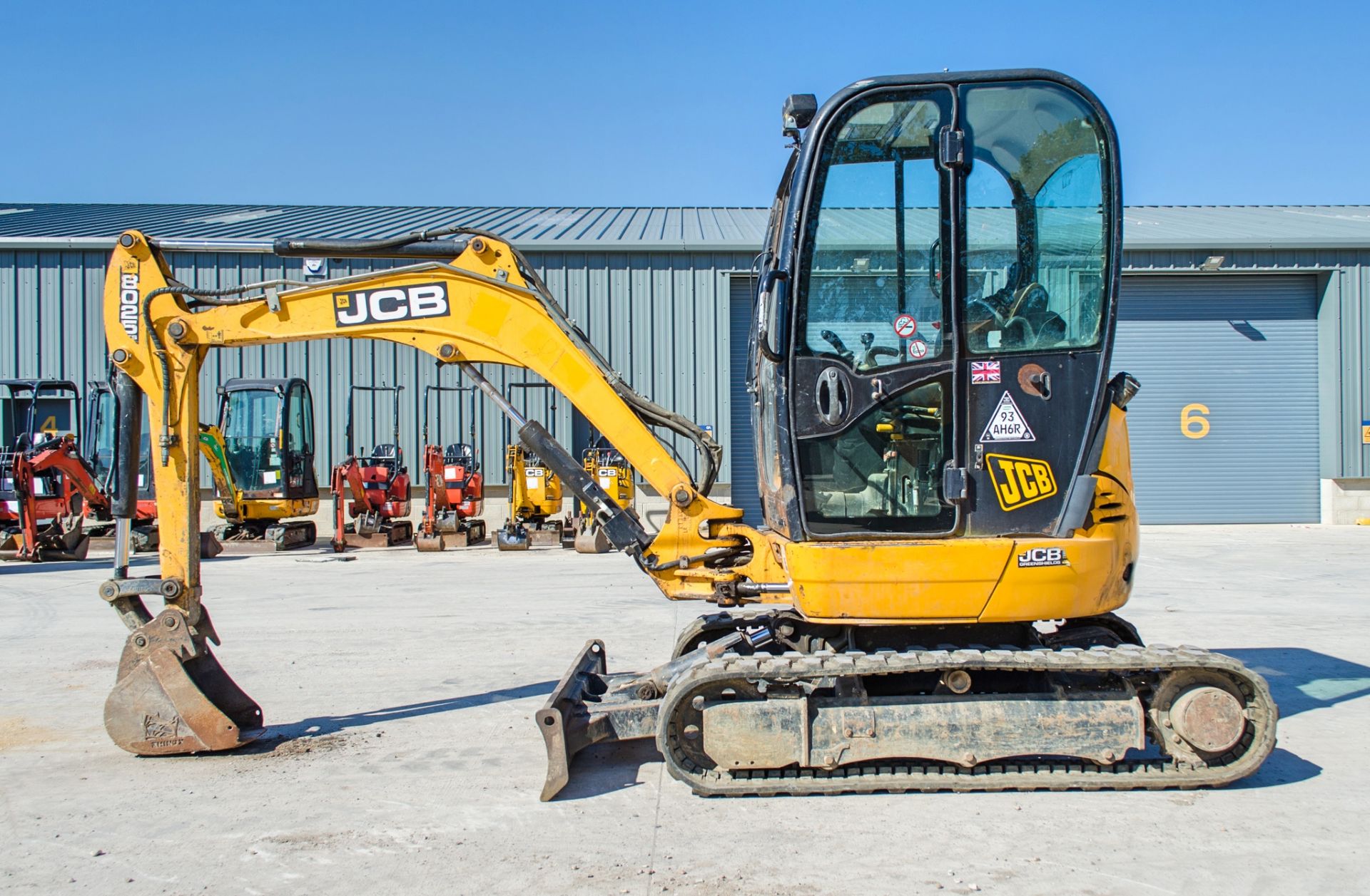 JCB 8025 ZTS 2.5 tonne zero tail swing rubber tracked mini excavator Year: 2013 S/N: 2226143 - Image 7 of 19