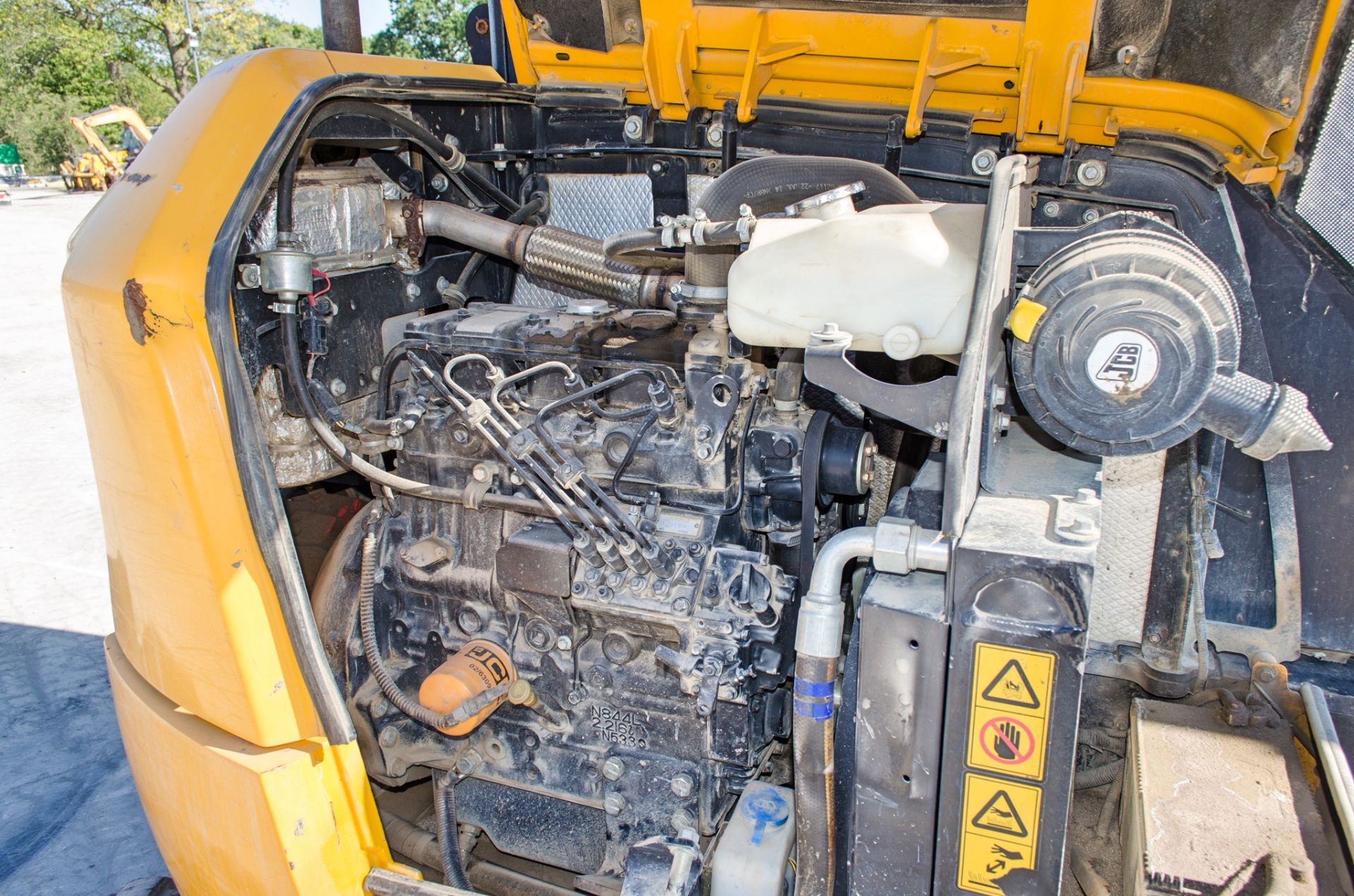 JCB 65R-1 6.5 tonne rubber tracked excavator Year: 2015 S/N: 1914098 Recorded hours: 817 Blade, - Image 16 of 22