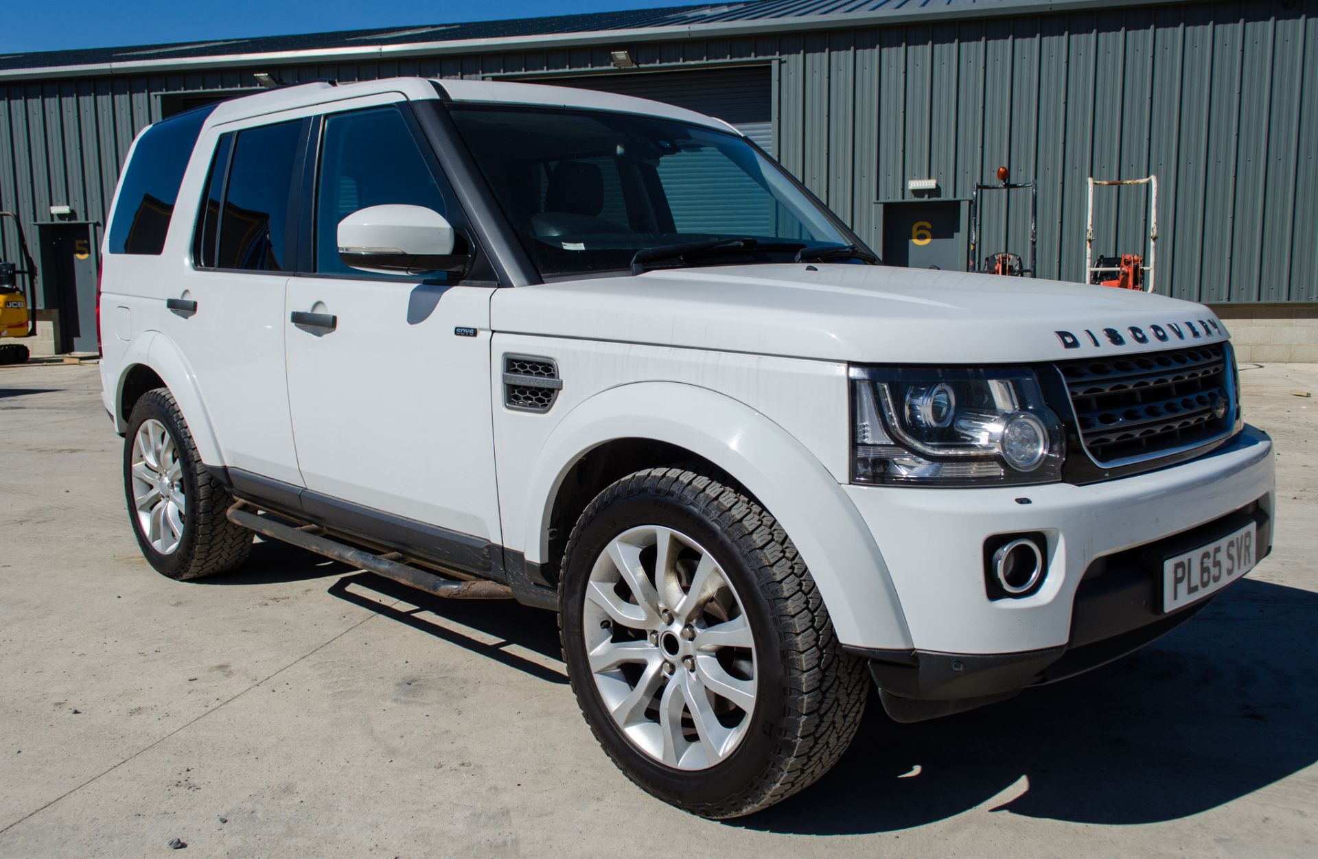 Land Rover Discovery 4 3.0 SE SDV6 Commercial 4x4 utility vehicle Reg No: PL65 SVR Date of - Image 2 of 32