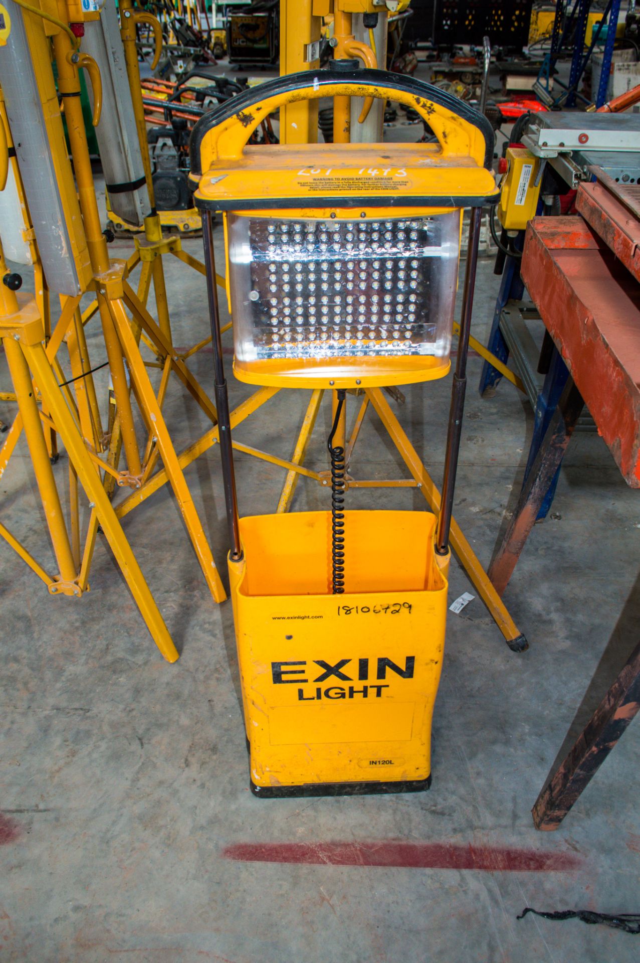 Exin rechargeable LED work light 18106729 ** No charger **