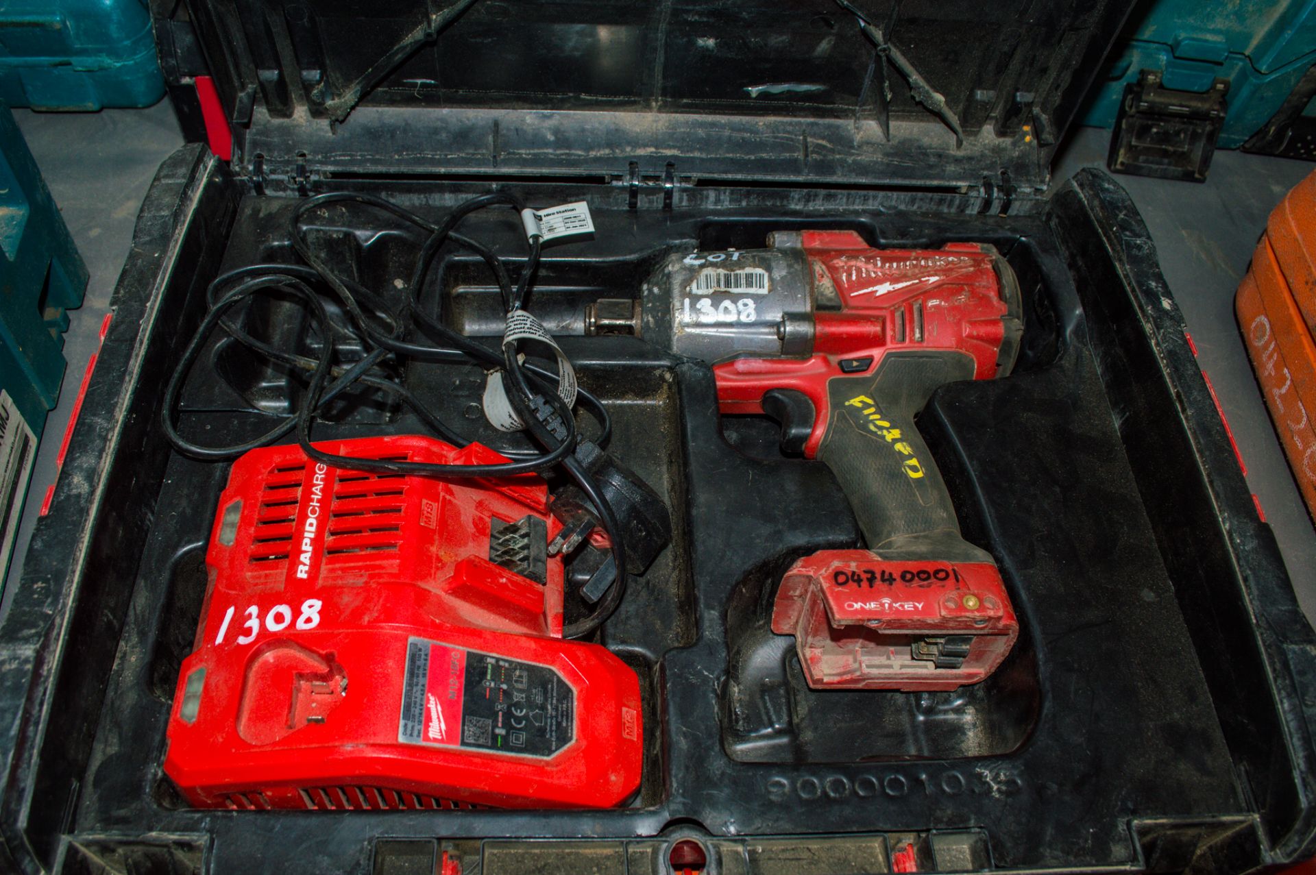 Milwaukee 18v cordless 3/4 inch drive impact gun c/w charger & carry case 04740001 ** No battery **