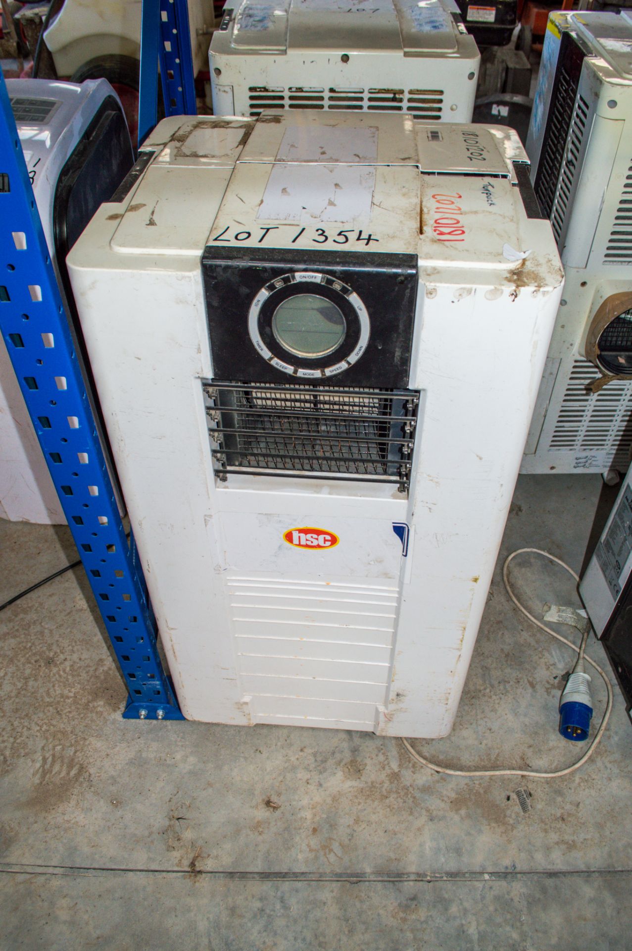 2 - Elite 240v air conditioning units 18101202 - Image 2 of 2