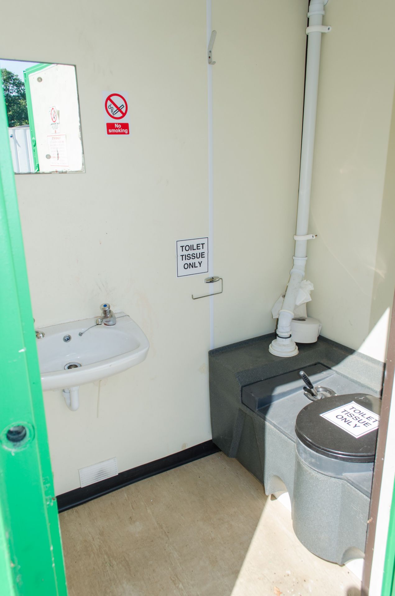 21 ft x 9 ft steel anti vandal welfare site unit Comprising of: canteen area, toilet & generator - Image 8 of 10