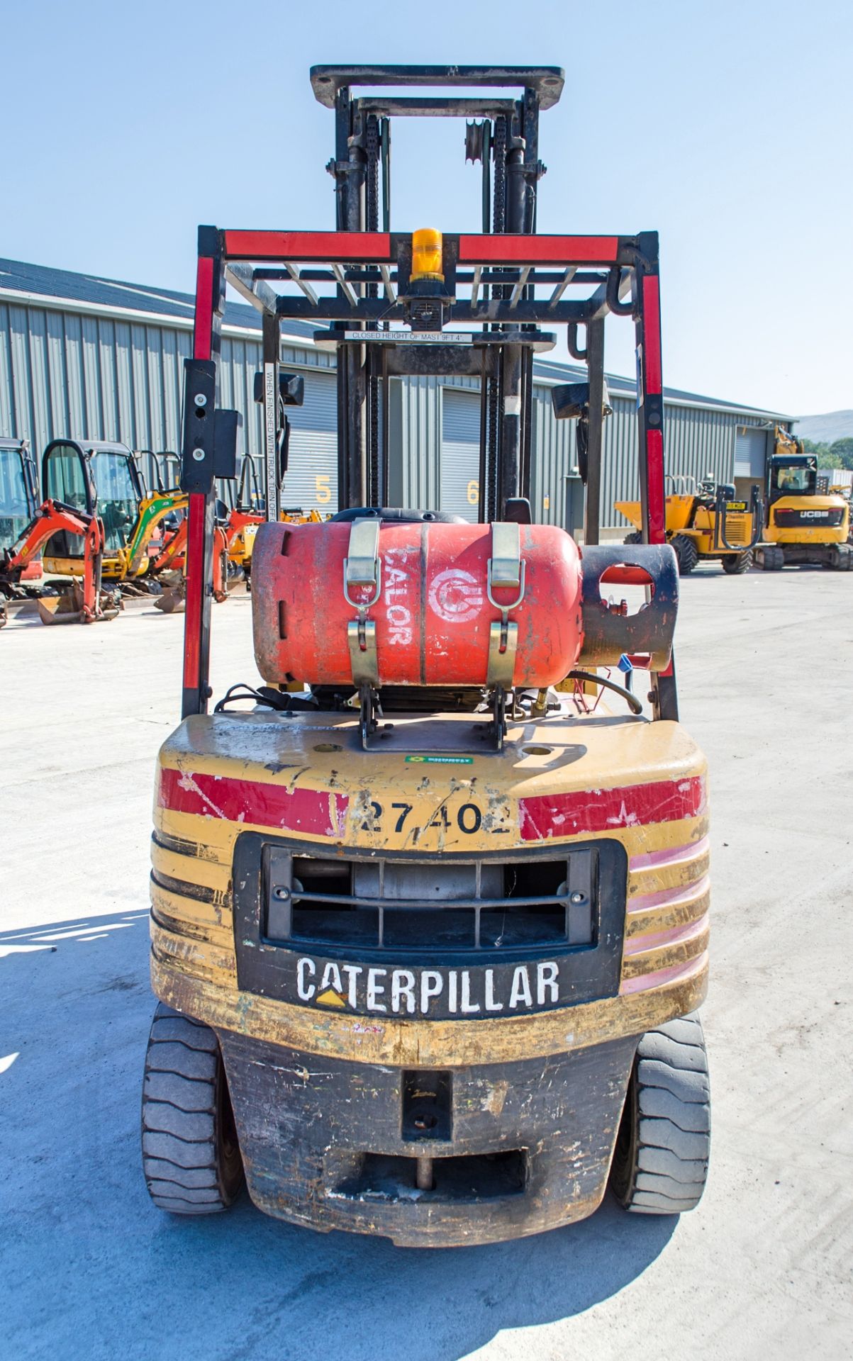 Caterpillar GP25 2.5 tonne gas fork lift truck S/N: 6AN00040 Recorded Hours: 9701 A372953 - Image 6 of 21