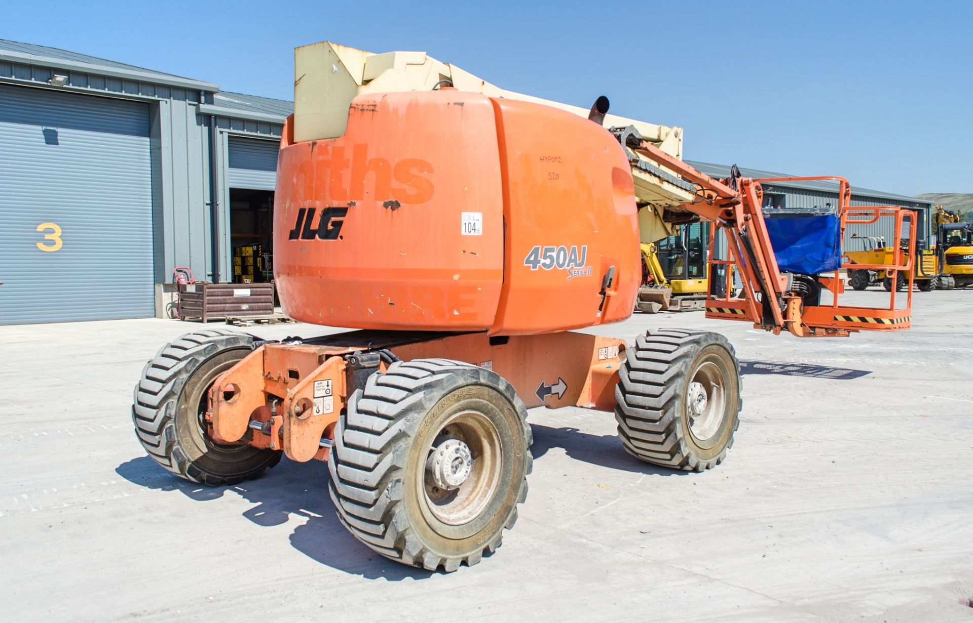JLG 450AJ SII 45 foot diesel driven 4WD articulated boom lift Year: 2008 Recorded hours: 3300 S/N: - Image 4 of 18
