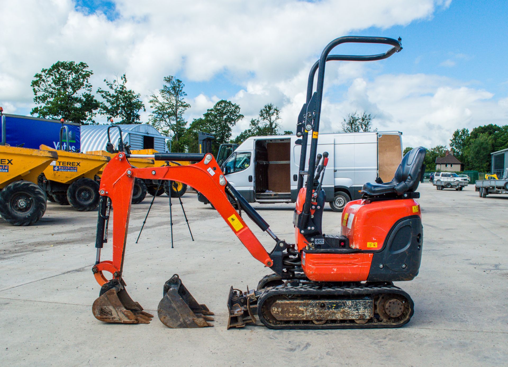 Kubota K008-3 0.8 tonne rubber tracked micro excavator Year: 2018 S/N: 31099 Recorded Hours: 657 - Image 8 of 21