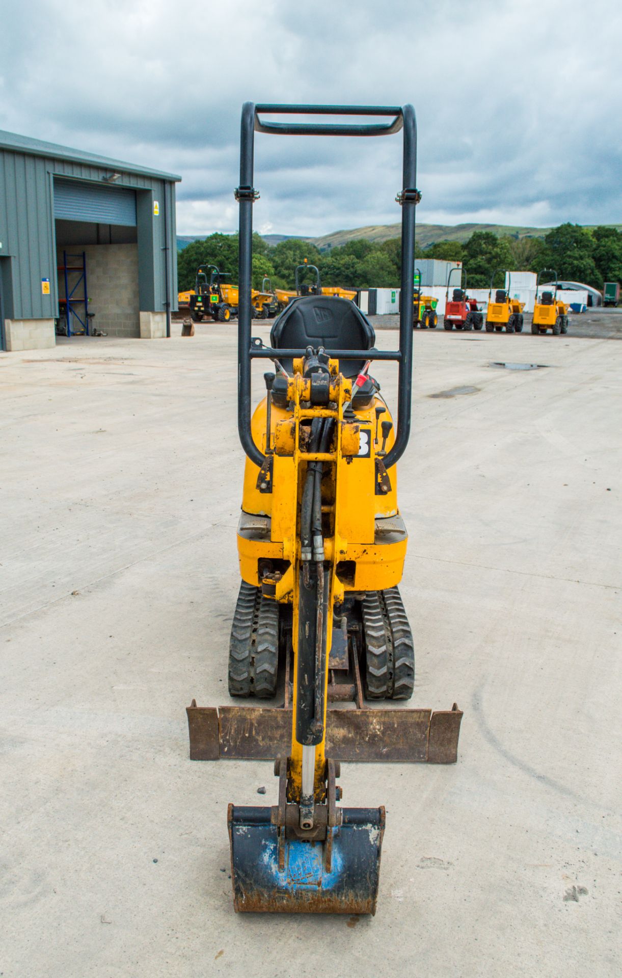 JCB 8008 CTS 0.8 tonne rubber tracked micro excavator Year: 2015 S/N: 410912 Recorded Hours: 1154 - Image 4 of 18