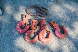 4 lifting hooks and chain rings as photographed