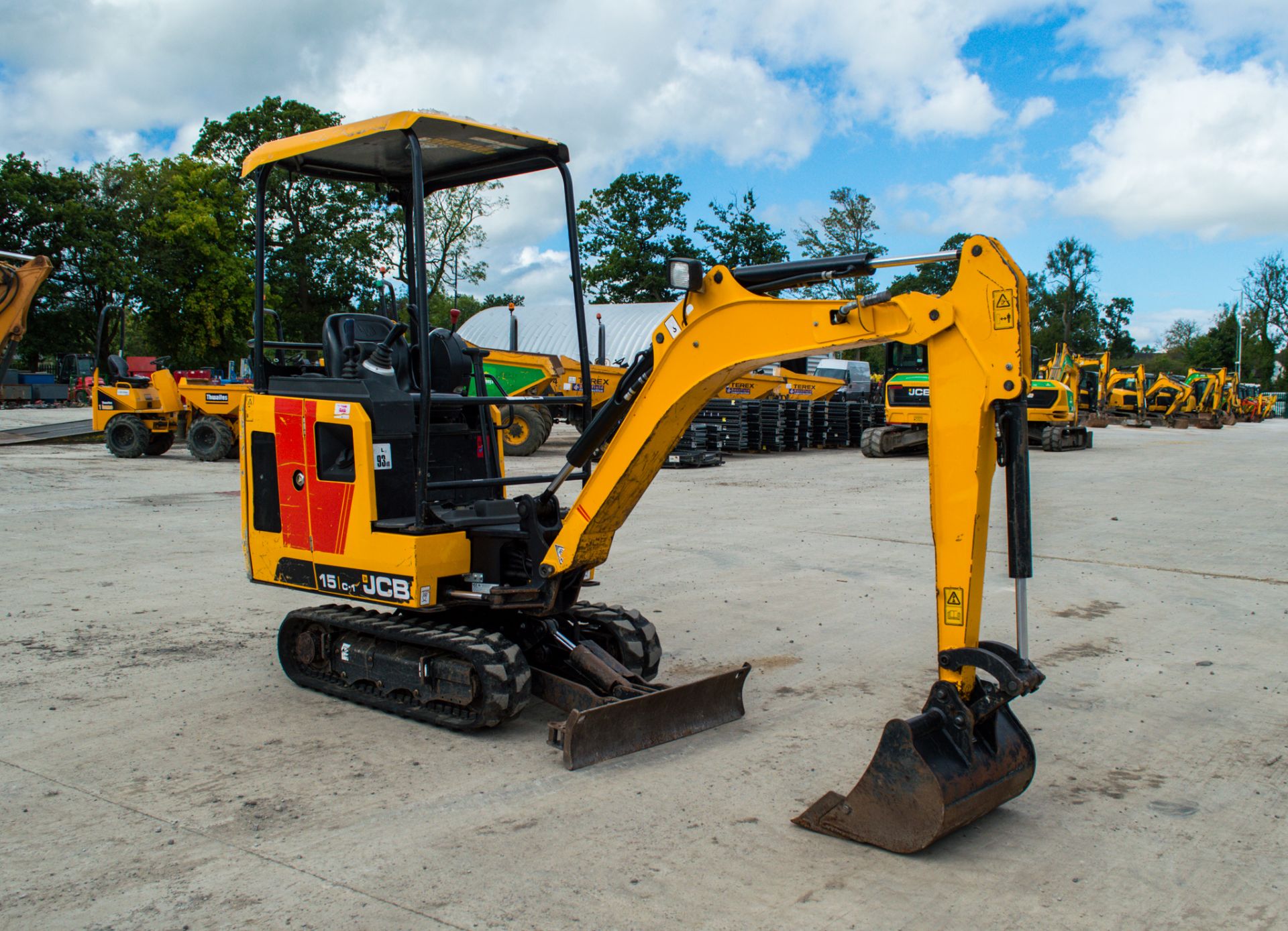 JCB 15 C-1 1.5 tonne rubber tracked mini excavator Year: 2018 S/N: 709999 Recorded Hours: 1180 - Image 2 of 21