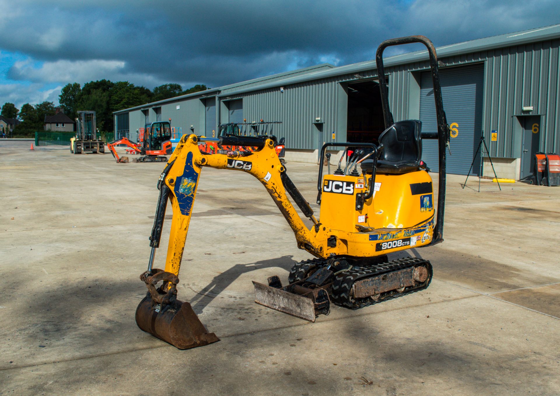 JCB 8008cts 0.8 tonne rubber tracked micro excavator Year: 2018 S/N: 749894 Recorded Hours: 980