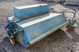 Hydraulic sweeper attachment to suit telescopic handler A728943