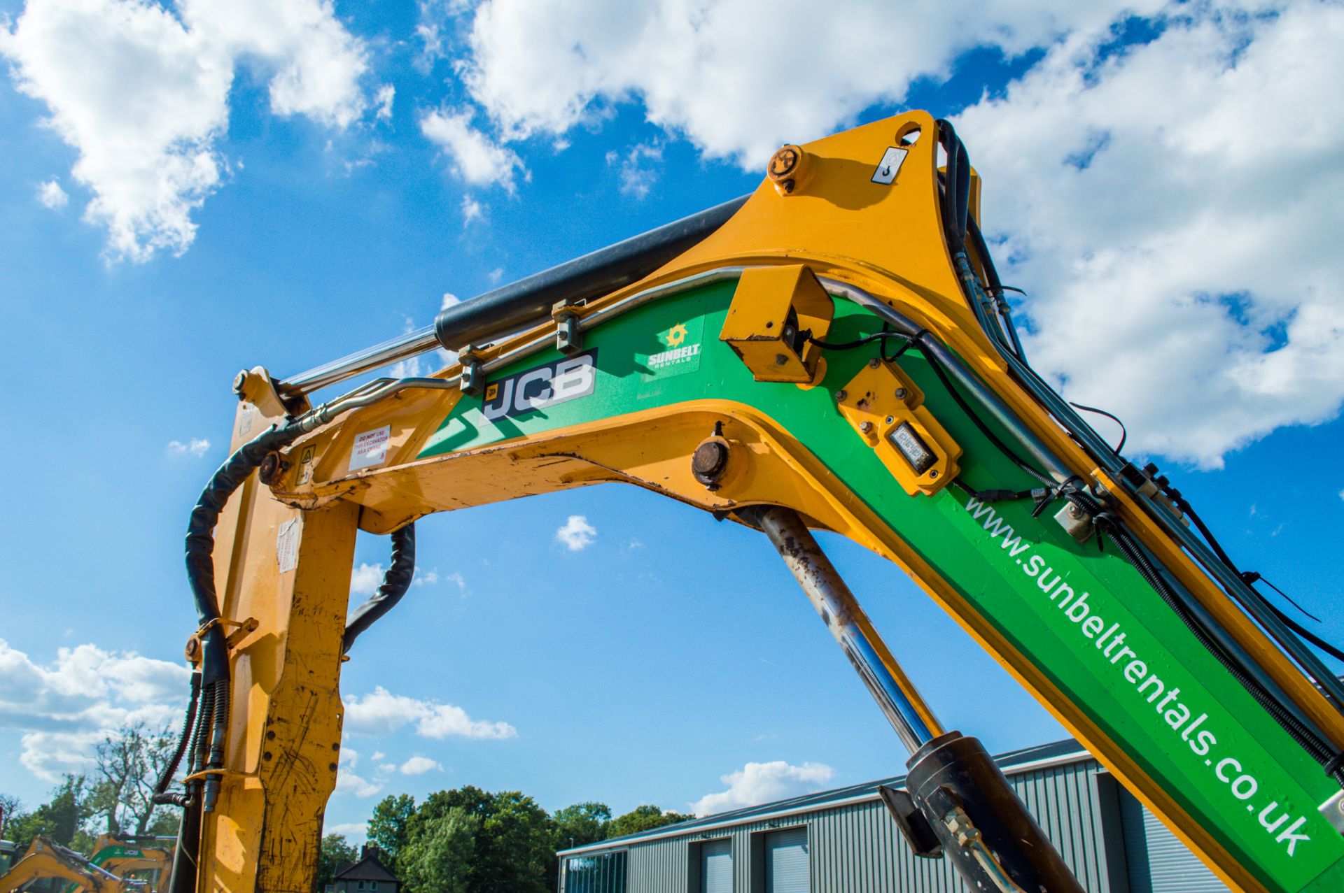 JCB 85z-1 8.5 tonne rubber tracked midi excavator Year: 2015 S/N: 2249119 Recorded Hours: 4595 - Image 14 of 22