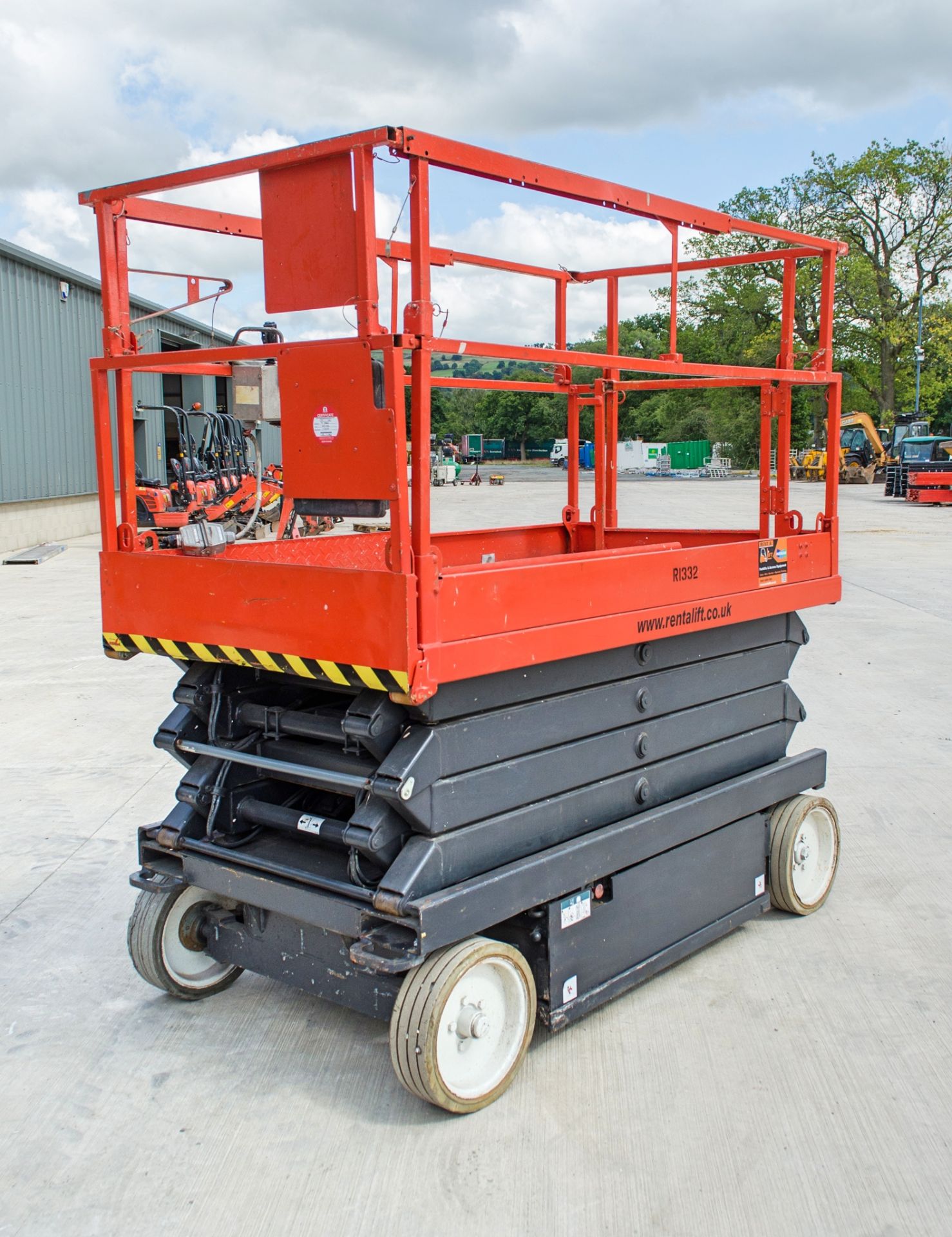 Skyjack SJ4626 battery electric scissor lift Year: 2005 S/N: 713452 R1332 - Image 3 of 10