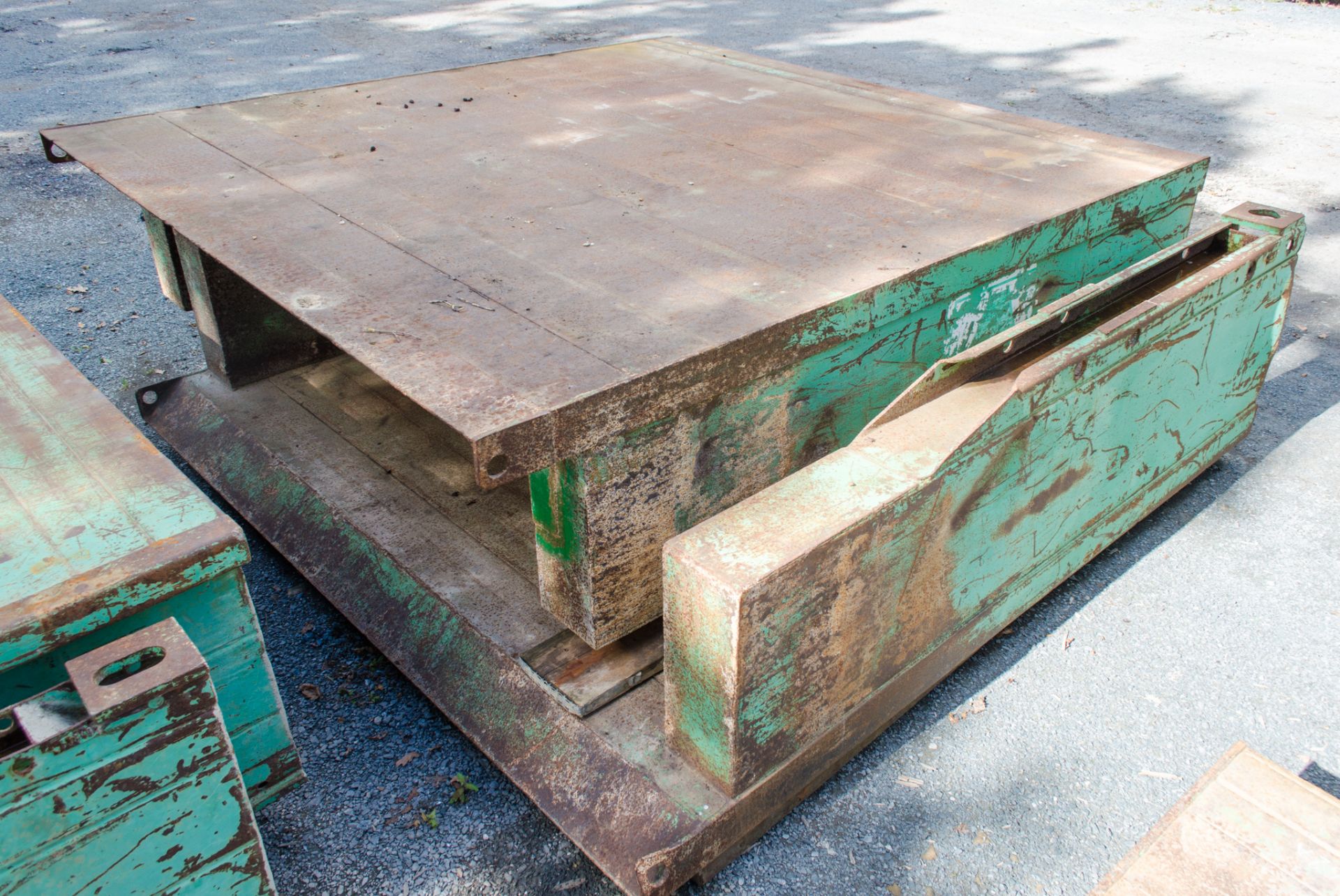 2.5 metre x 2.5 metre trench box - Image 2 of 2