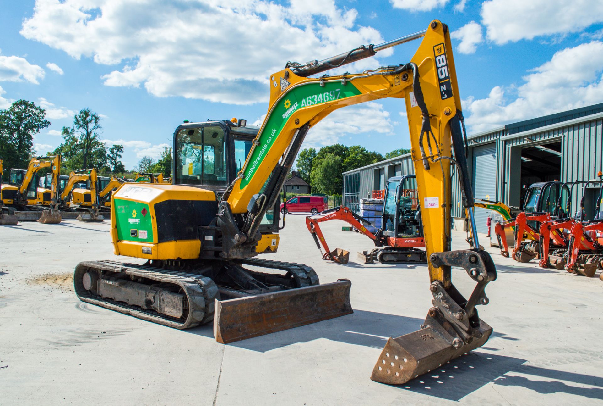 JCB 85z-1 8.5 tonne rubber tracked midi excavator Year: 2014 S/N: 2248796 Recorded Hours: 4719 - Image 2 of 24