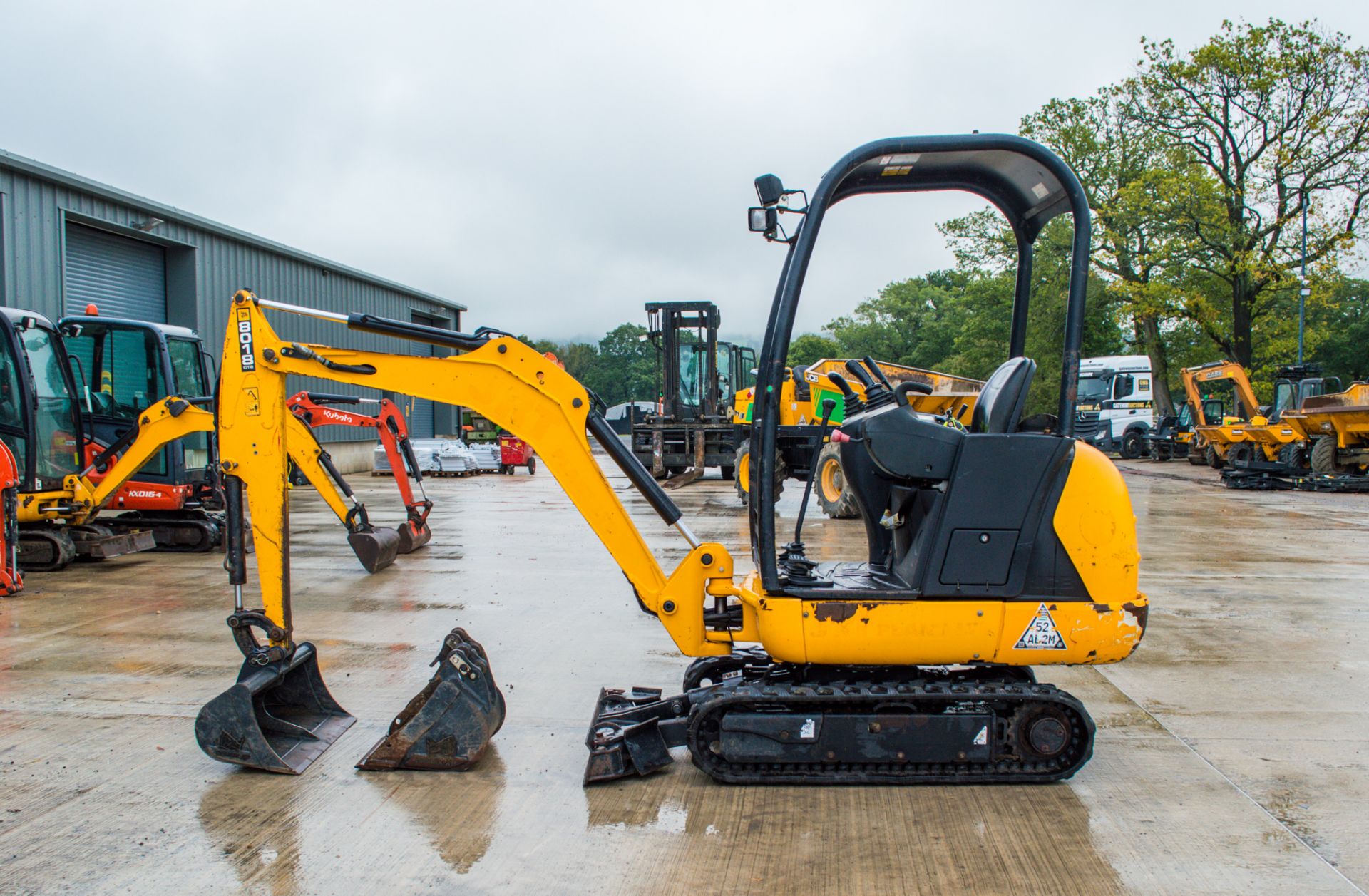 JCB 8018 CTS 1.8 tonne rubber tracked mini excavator Year: 2015  S/N: 34636 Recorded Hours: 1780 - Image 8 of 23