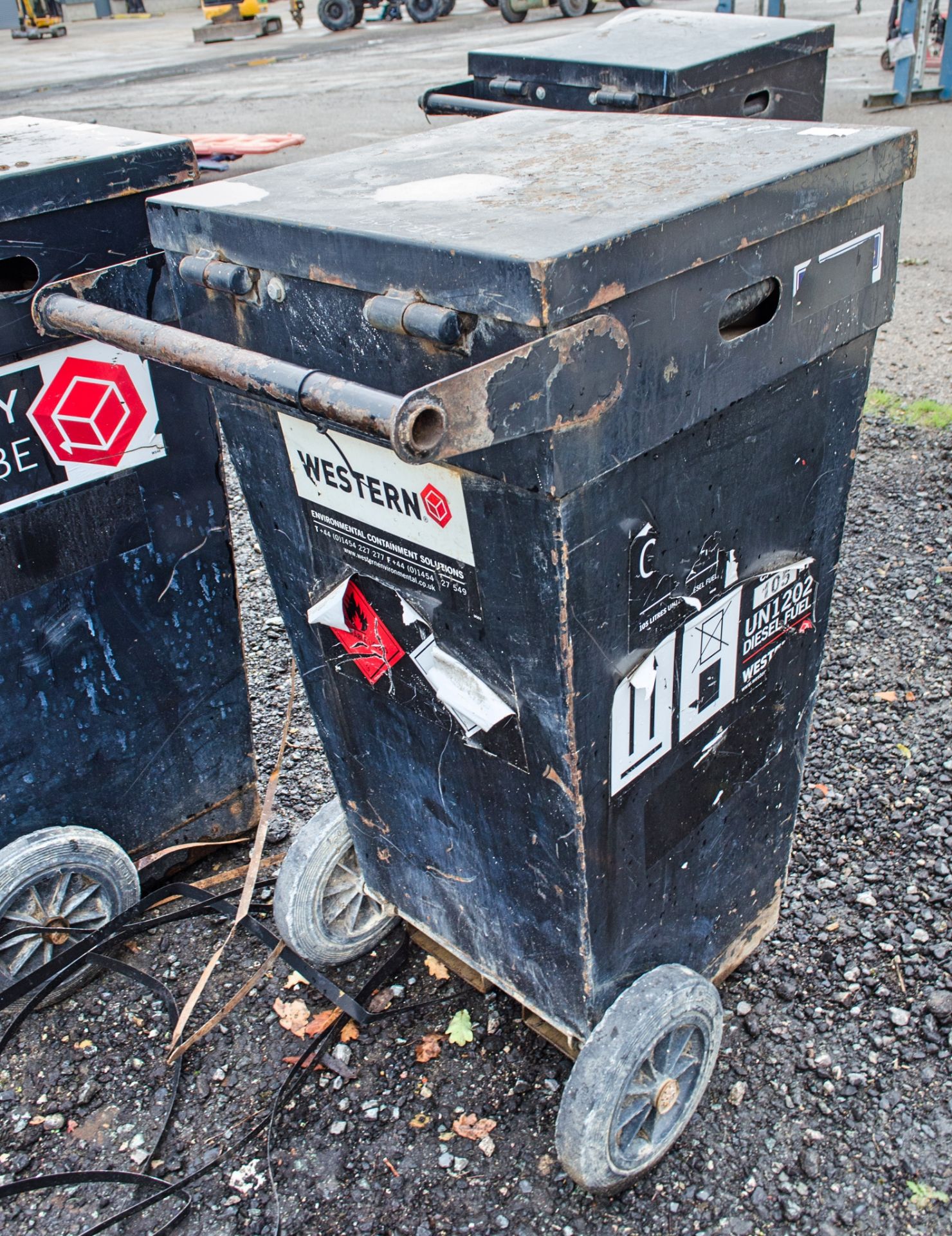 Western Easy Cube 105 litre bunded fuel bowser c/w manual pump, delivery hose and nozzle 221B0094 - Image 2 of 3