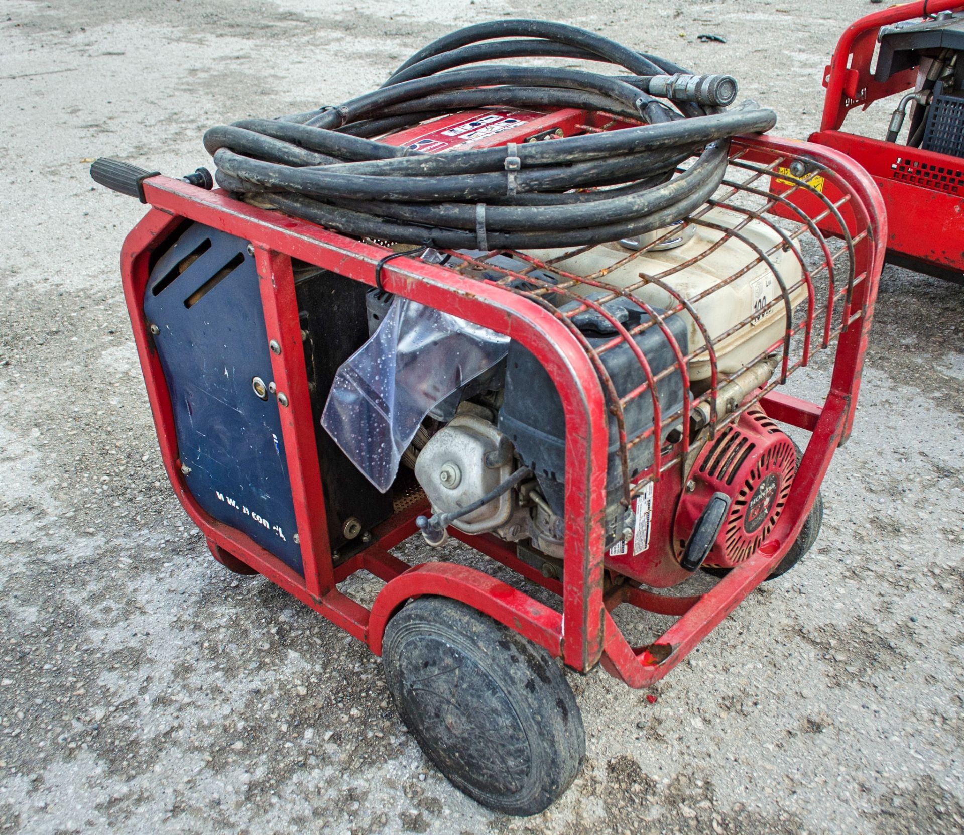 Hycon petrol driven hydraulic power pack c/w hoses 05370061 - Image 2 of 3