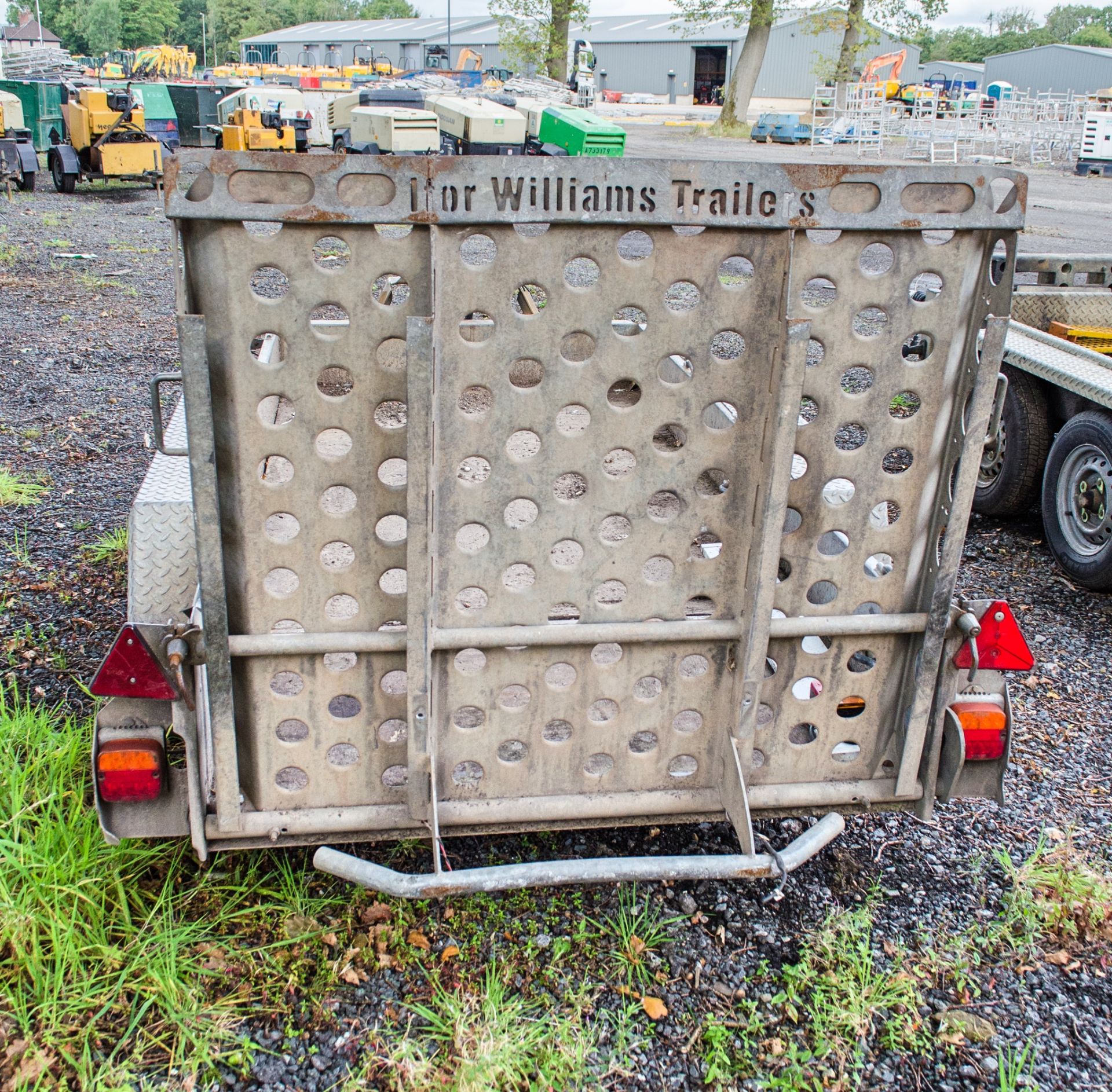 Ifor Williams GH94BT 8ft x 4ft tandem axle plant trailer S/N: 0674913 A694838 - Image 4 of 4