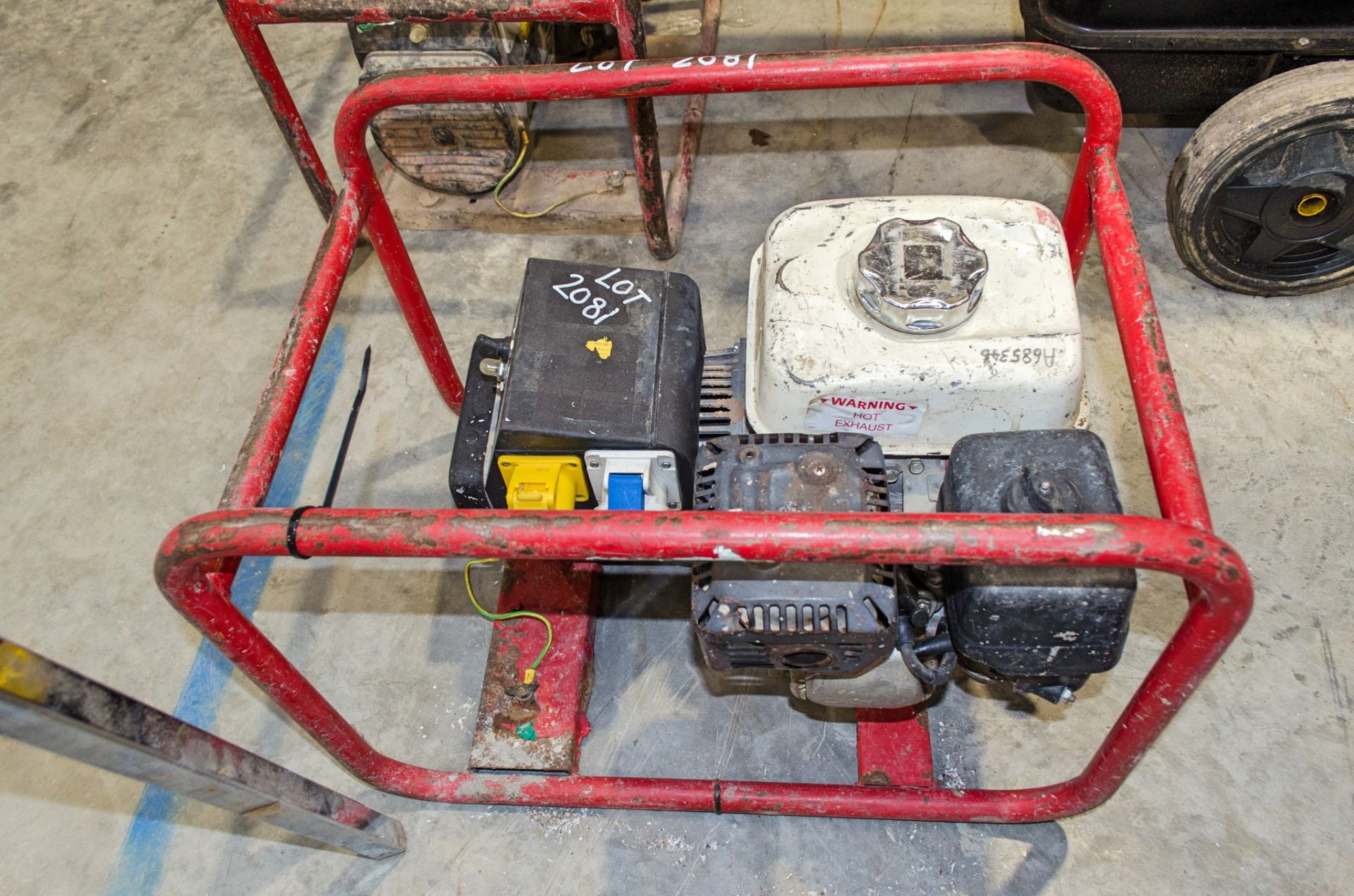 110v/240v petrol driven generator A685346