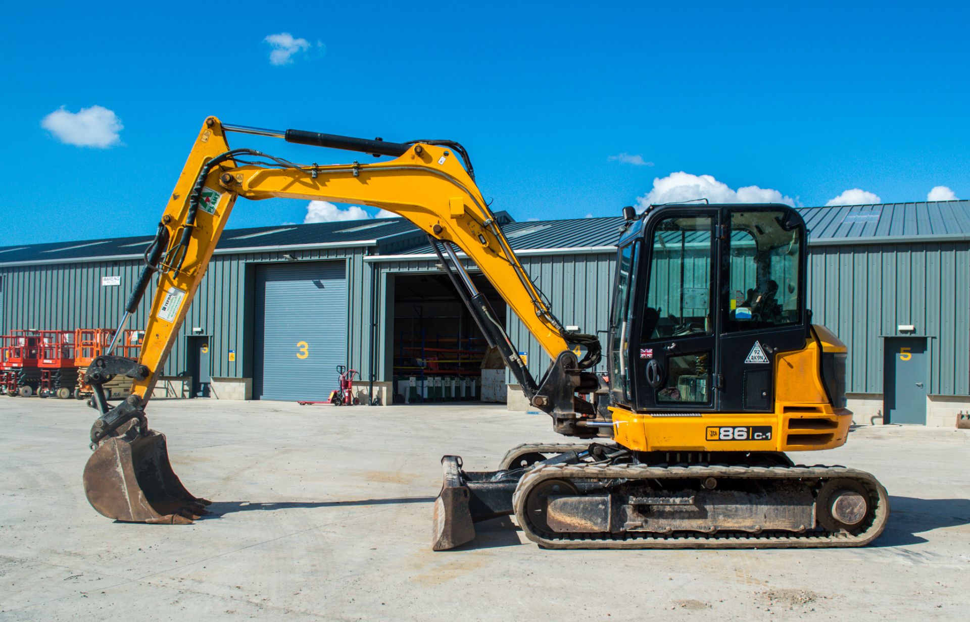 JCB 86c-1 8.6 tonne rubber tracked midi excavator Year: 2014 S/N: 249717 Recorded Hours: 3064 piped, - Image 7 of 21