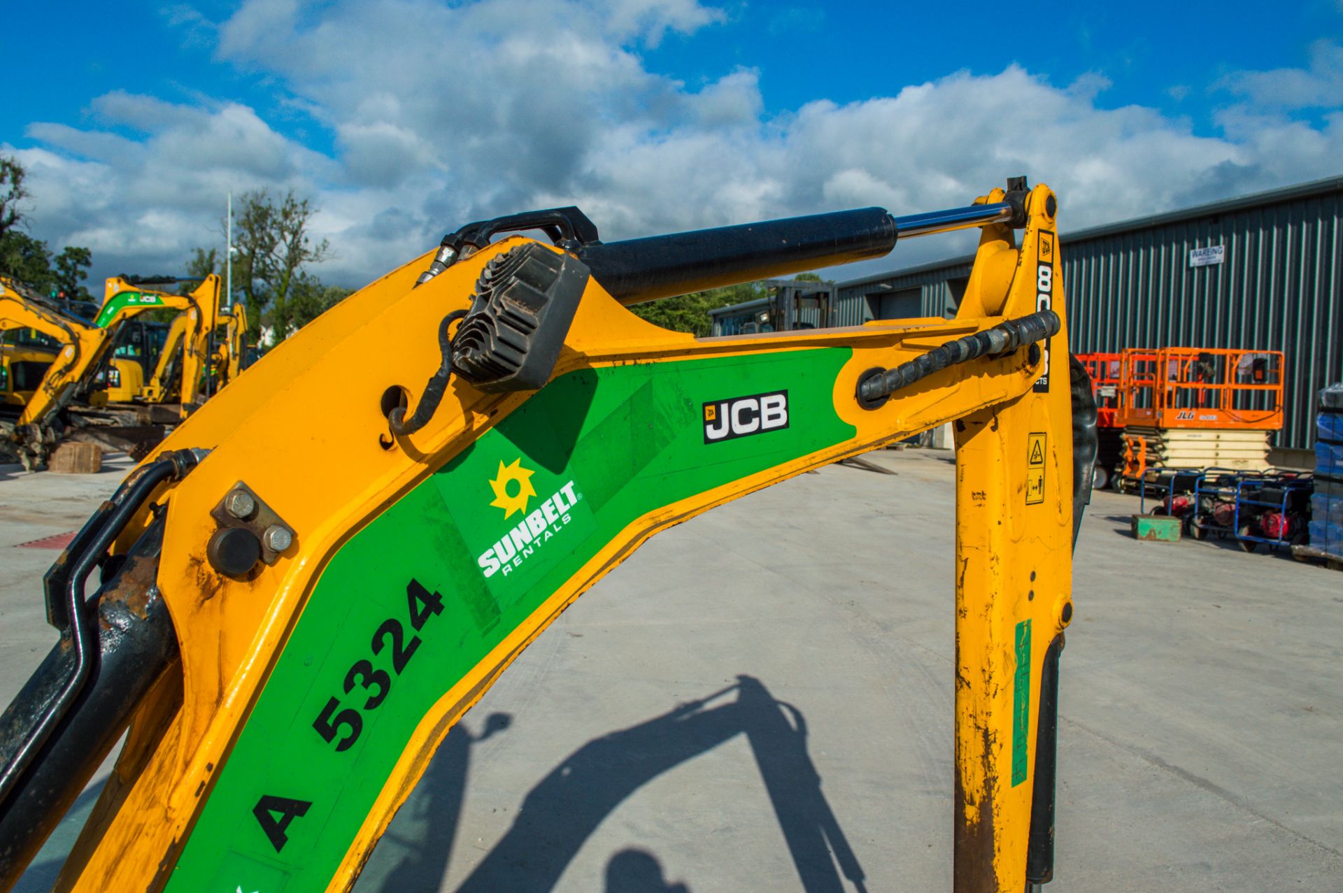 JCB 8018cts 1.8 tonne rubber tracked mini excavator Year: 2016 S/N: 97411 Recorded Hours: 1603 - Image 11 of 19