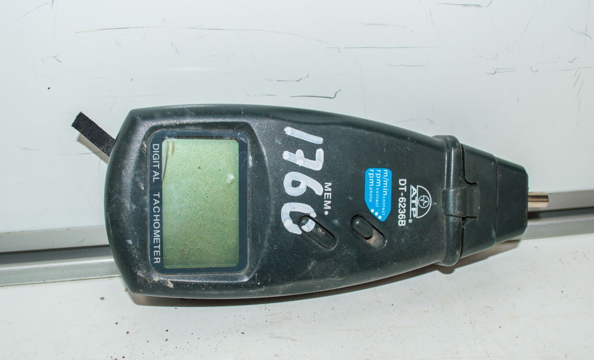 AIP DT-6236B digital tachometer 1964C986