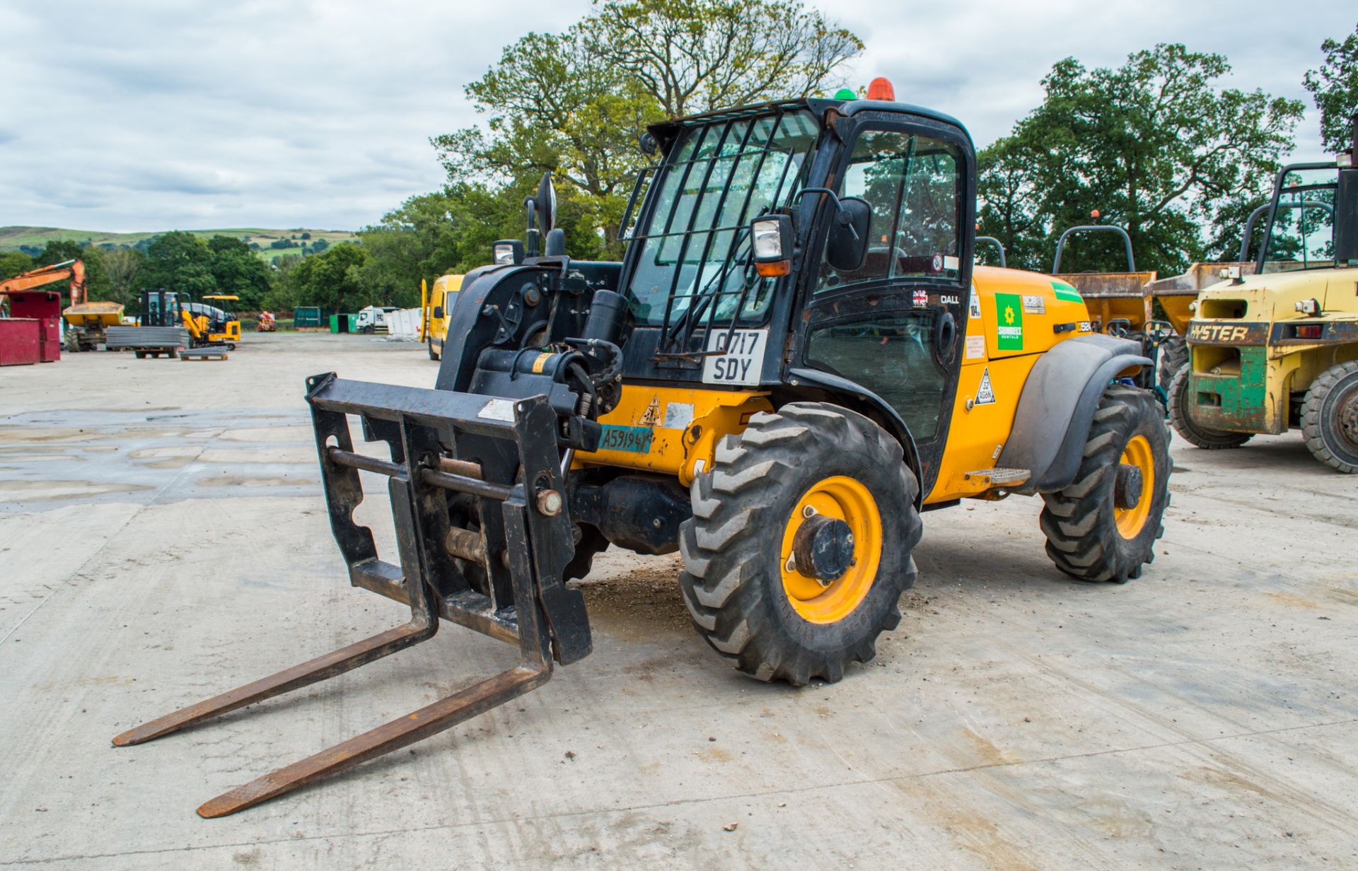 JCB 524-50 5 metre telescopic handler Year: 2012 S/N: 1419428 Recorded Hours: 3294 ** Reverse will