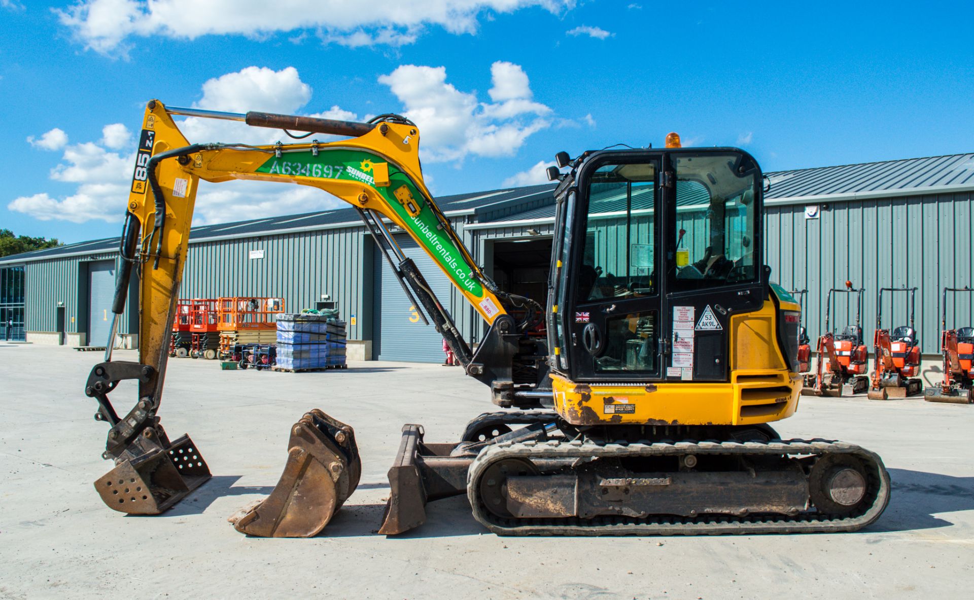 JCB 85z-1 8.5 tonne rubber tracked midi excavator Year: 2014 S/N: 2248796 Recorded Hours: 4719 - Image 8 of 24