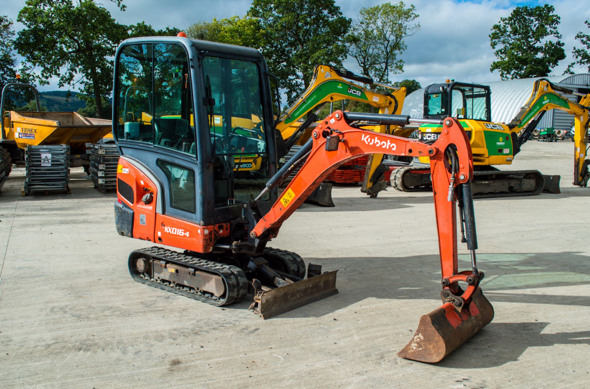 Kubota KX016-4 1.6 tonne rubber tracked mini excavator Year: 2014 S/N: 57612 Recorded Hours: 2624 - Image 2 of 19