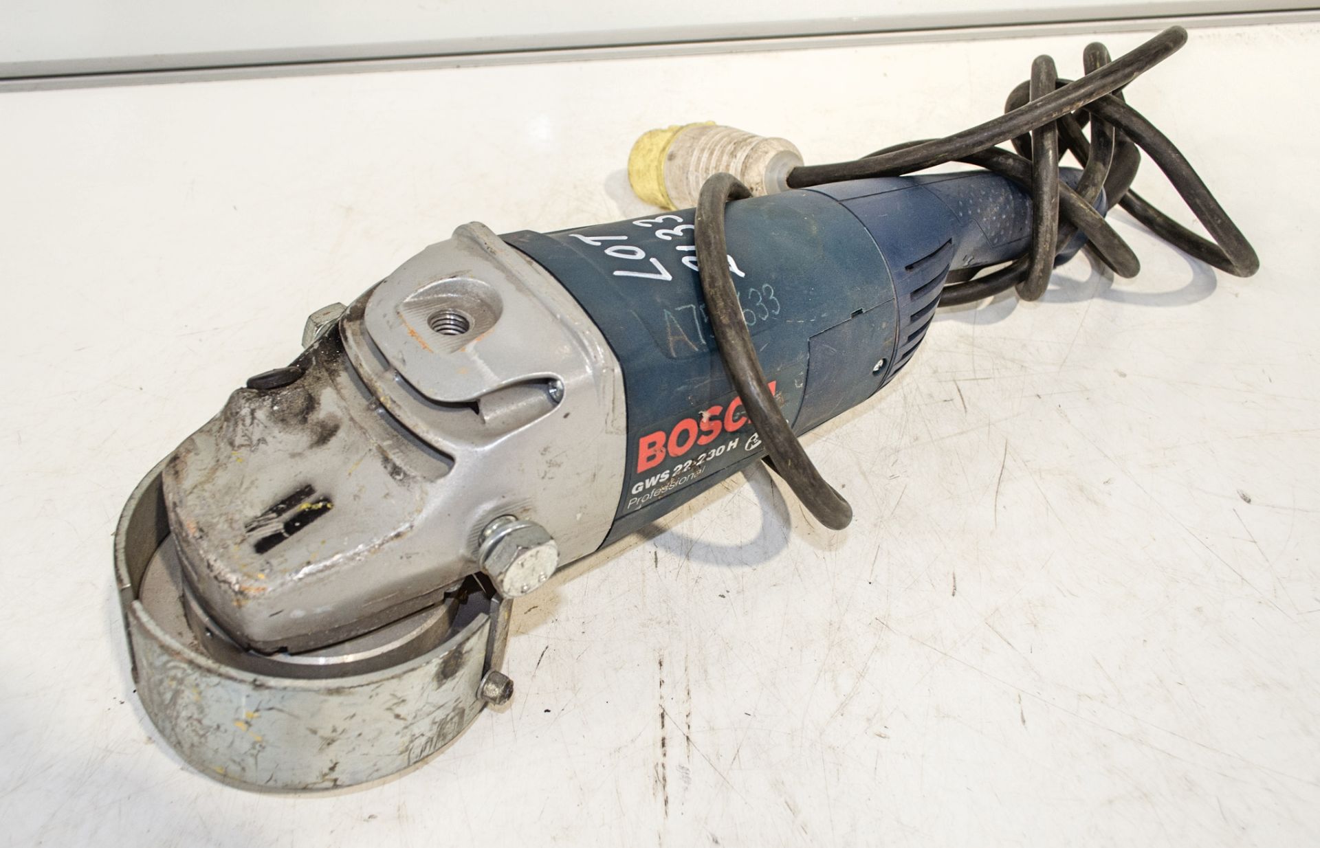 Bosch GWS 22-230H 110v concrete grinder A757633