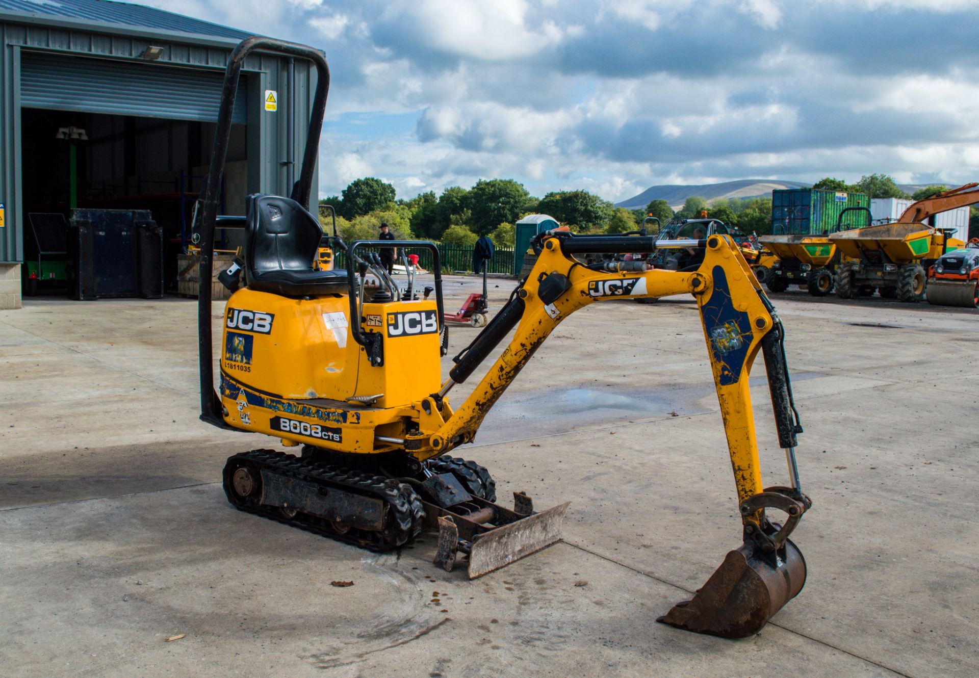 JCB 8008cts 0.8 tonne rubber tracked micro excavator Year: 2018 S/N: 749894 Recorded Hours: 980 - Image 2 of 19