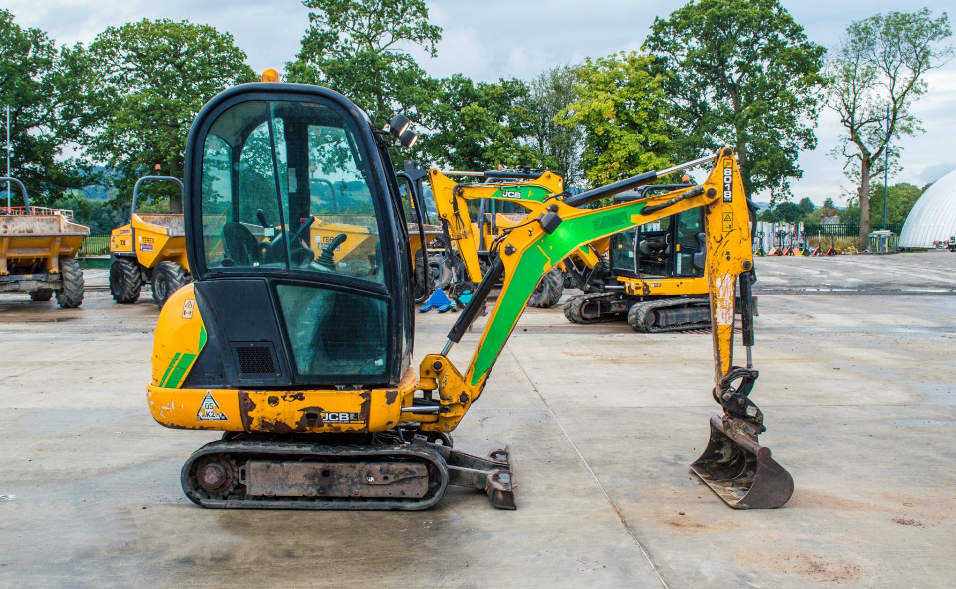 JCB 8018 CTS 1.8 tonne rubber tracked mini excavator Year: 2014 S/N: 33829 Recorded Hours: 3172 - Image 7 of 21