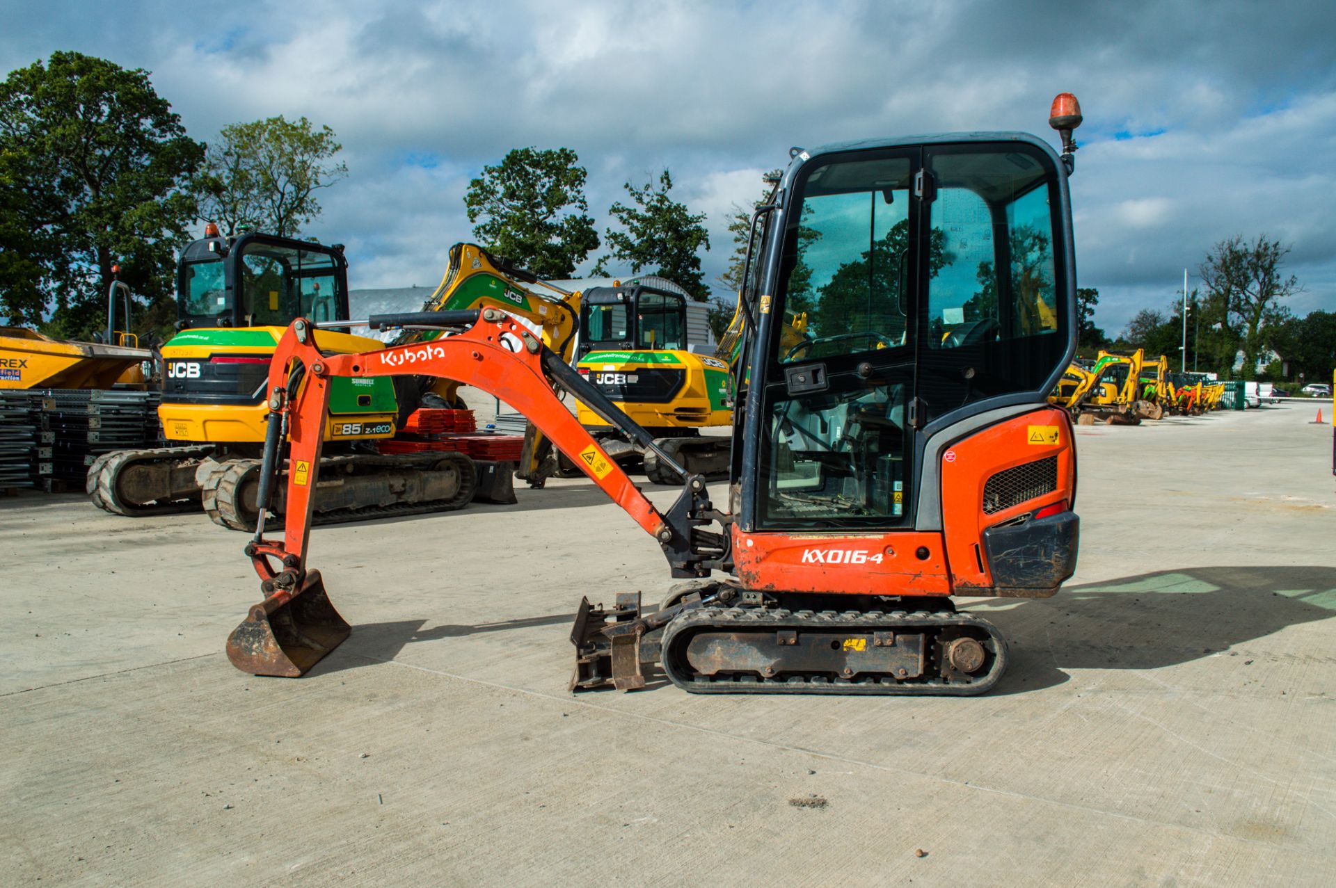 Kubota KX016-4 1.6 tonne rubber tracked mini excavator Year: 2014 S/N: 57612 Recorded Hours: 2624 - Image 7 of 19