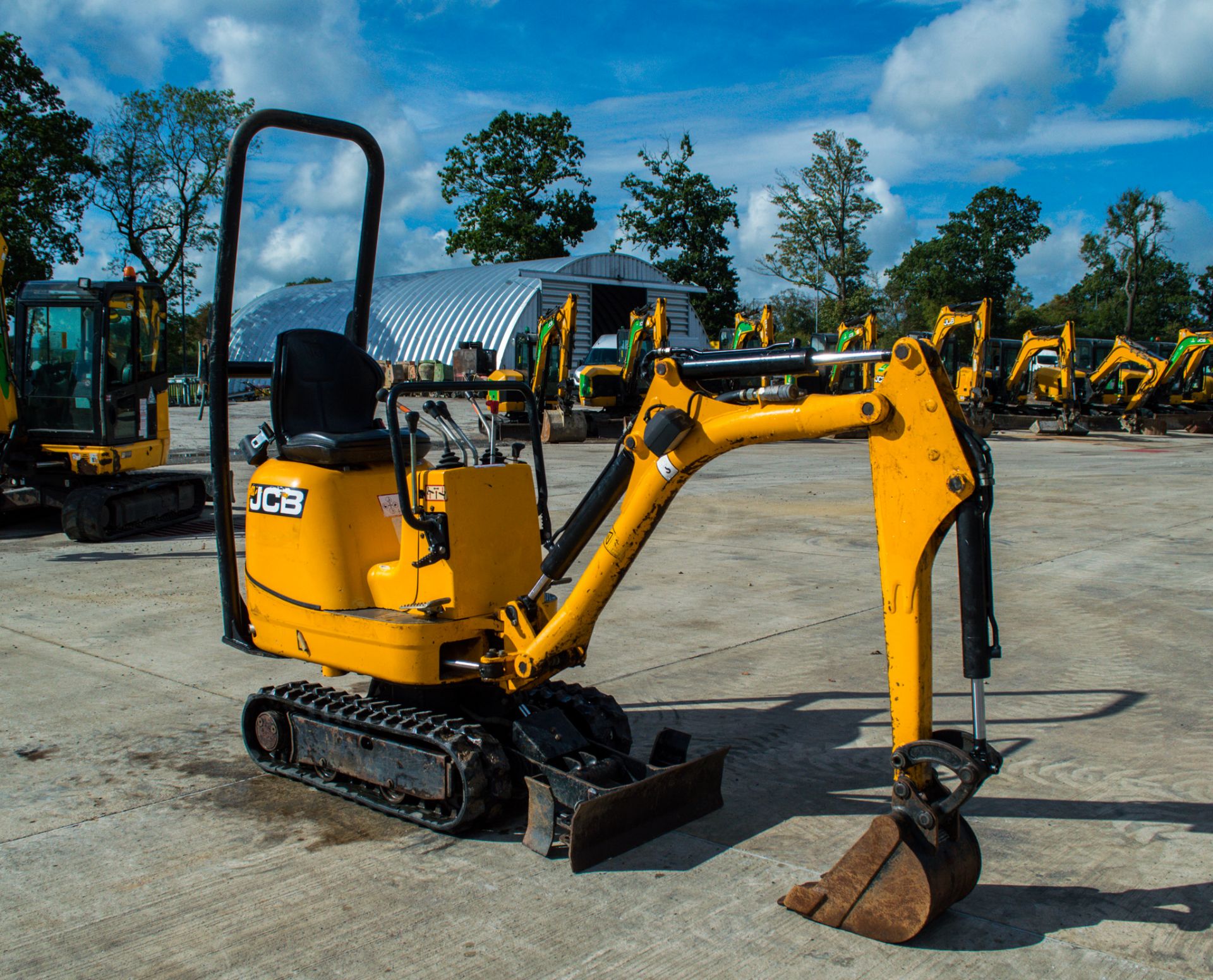 JCB 8008cts 0.8 tonne rubber tracked micro excavator Year: 2018 S/N: 749839 Recorded Hours: 912 - Image 2 of 20