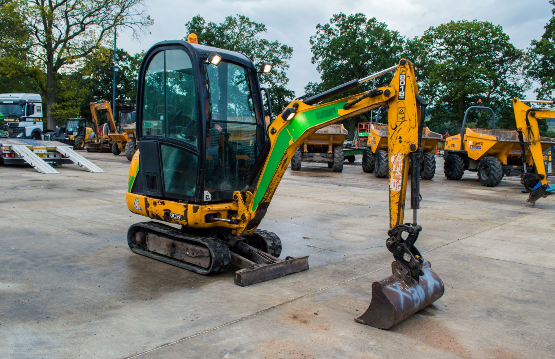 JCB 8018 CTS 1.8 tonne rubber tracked mini excavator Year: 2014 S/N: 33829 Recorded Hours: 3172 - Image 2 of 21