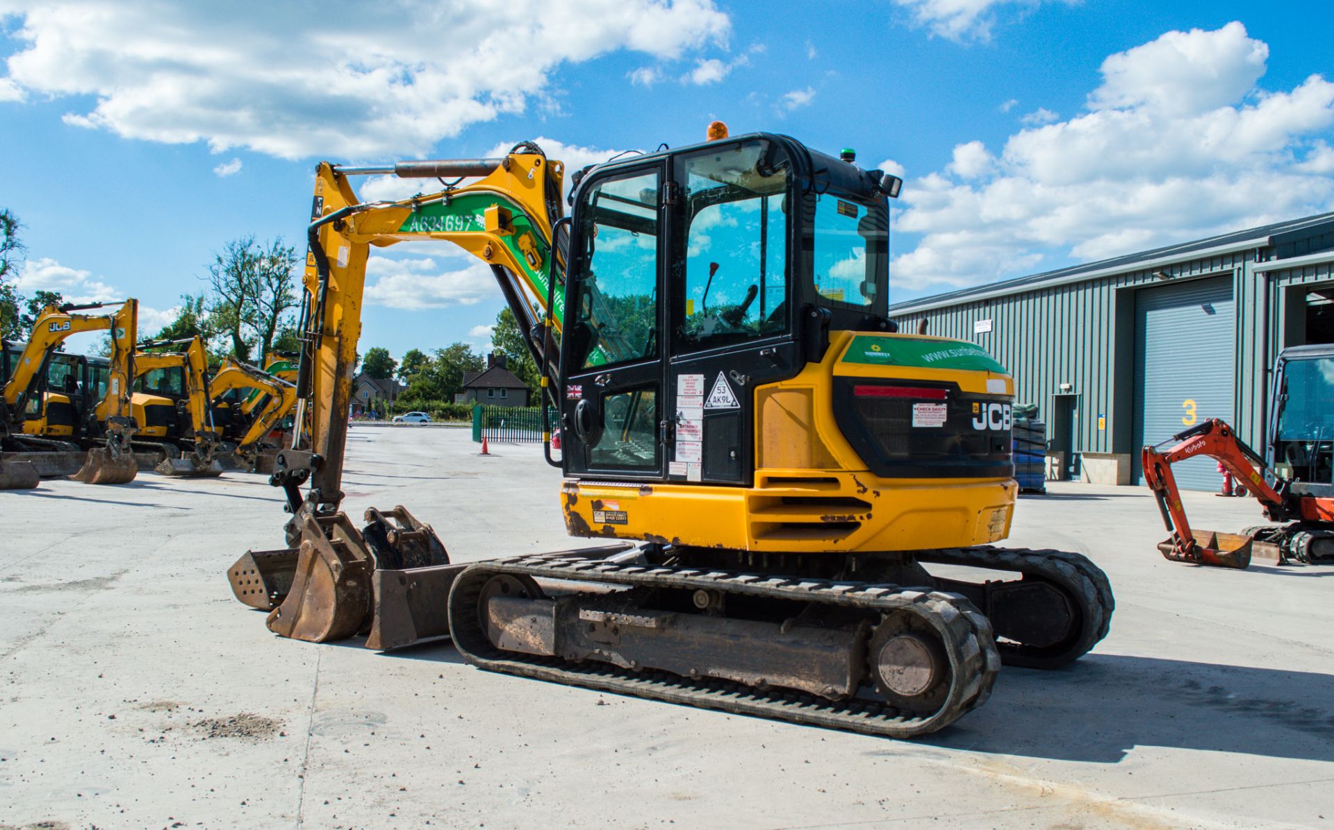 JCB 85z-1 8.5 tonne rubber tracked midi excavator Year: 2014 S/N: 2248796 Recorded Hours: 4719 - Image 3 of 24